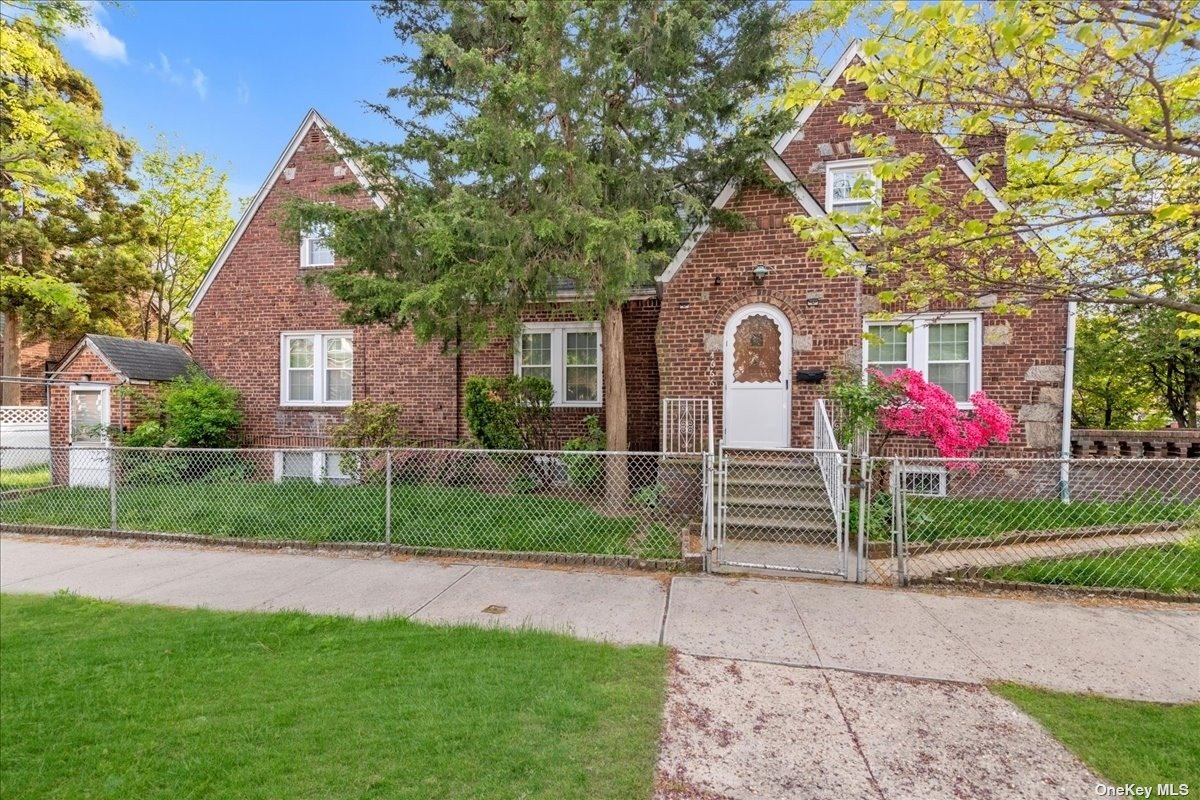 #1 photo, 46-66 188th Street, 法拉盛 Flushing , NY 11358