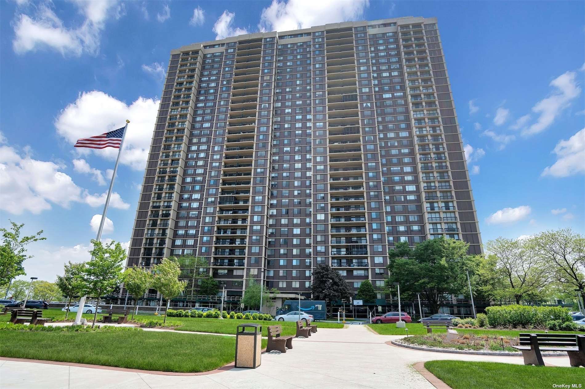 #1 photo, 269-10 Grand Central Parkway, 长岛 花卉园 Floral Park , NY 11005