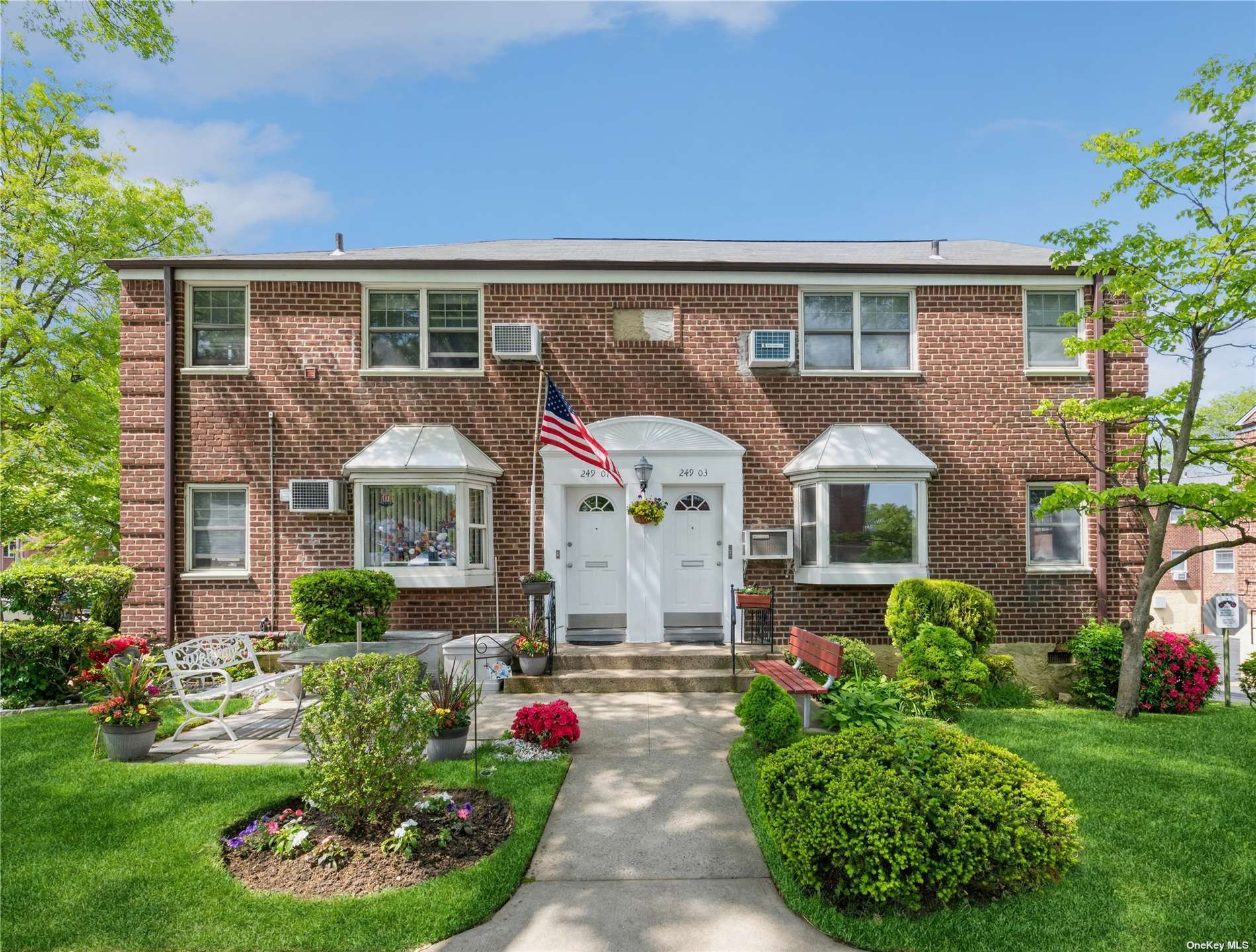 #1 photo, 249-03 61st Avenue, 皇后区 小颈 Little Neck , NY 11362