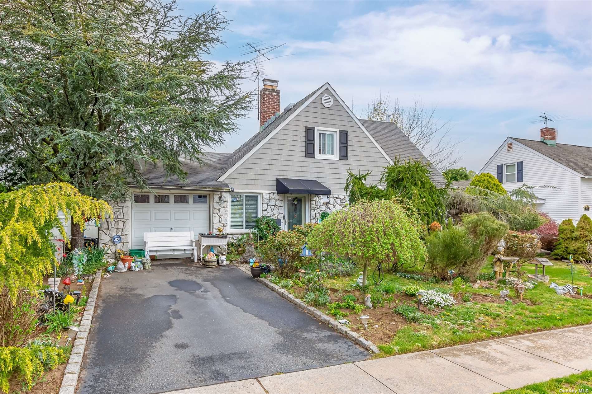 #1 photo, 15 Glazer Lane, 长岛 Levittown , NY 11756