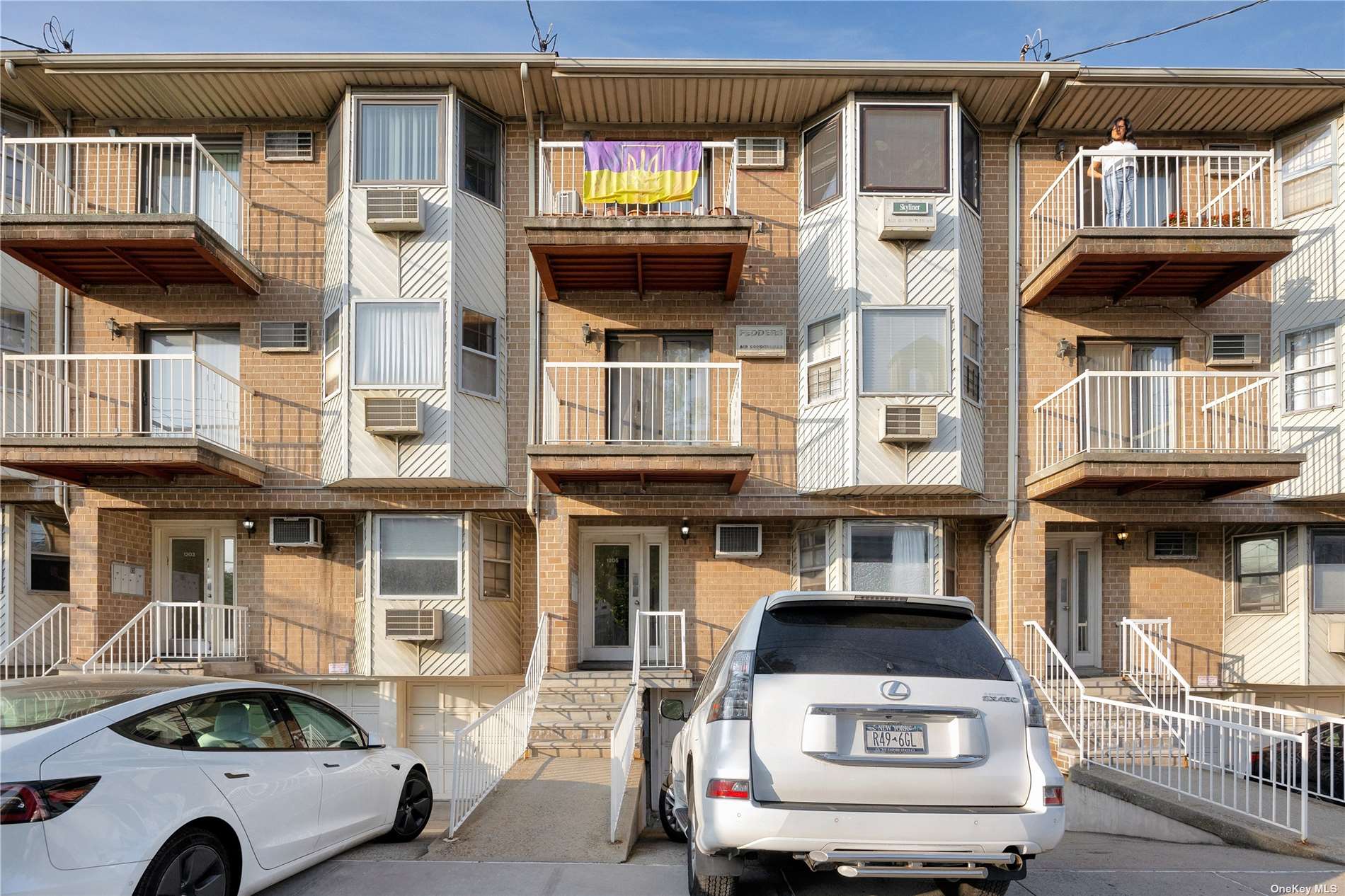 #1 photo, 1205 65th Street, 布鲁克林 Brooklyn , NY 11228