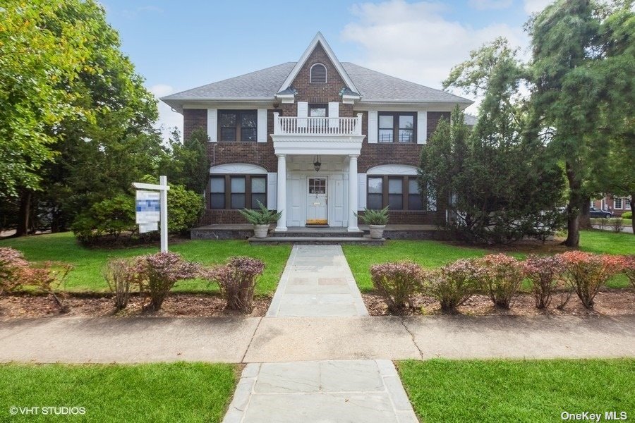 #1 photo, 1 Iris Street, 长岛 Cedarhurst , NY 11516