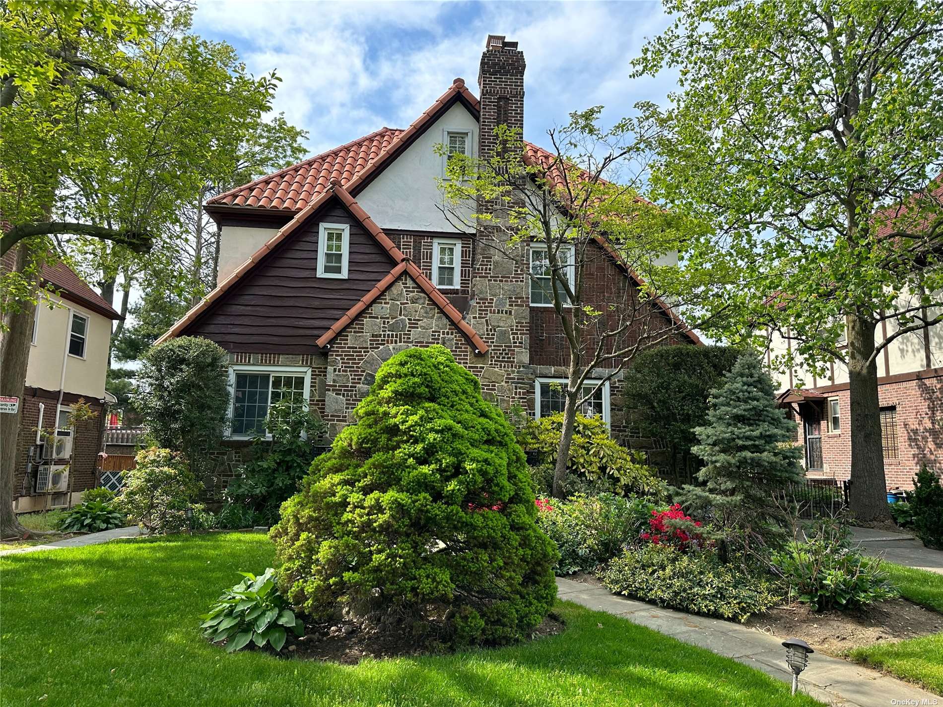 #1 photo, 249-21 Thornhill Avenue, 皇后区 小颈 Little Neck , NY 11362