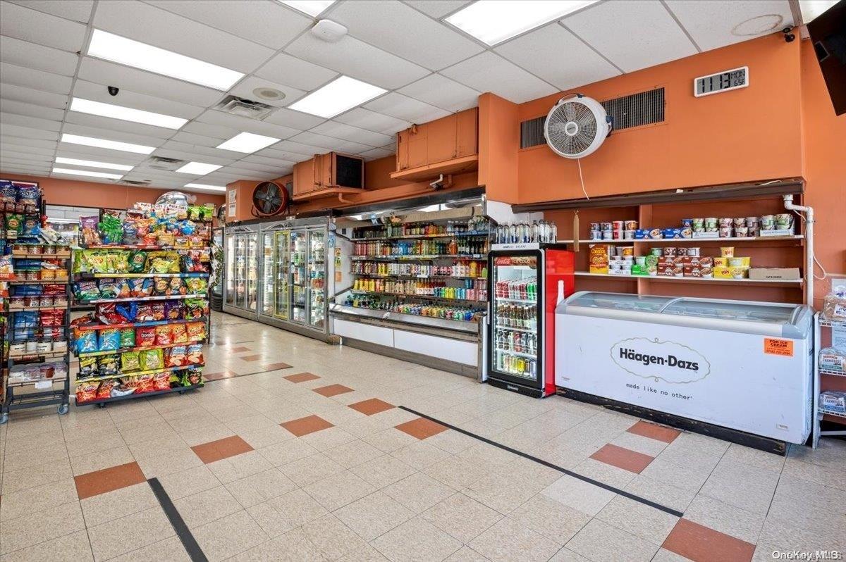 #2 photo, 168 Hempstead, ナッソー郡 West Hempstead , NY 11552