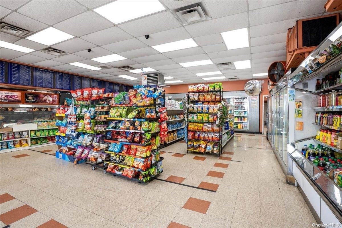 #4 photo, 168 Hempstead, ナッソー郡 West Hempstead , NY 11552