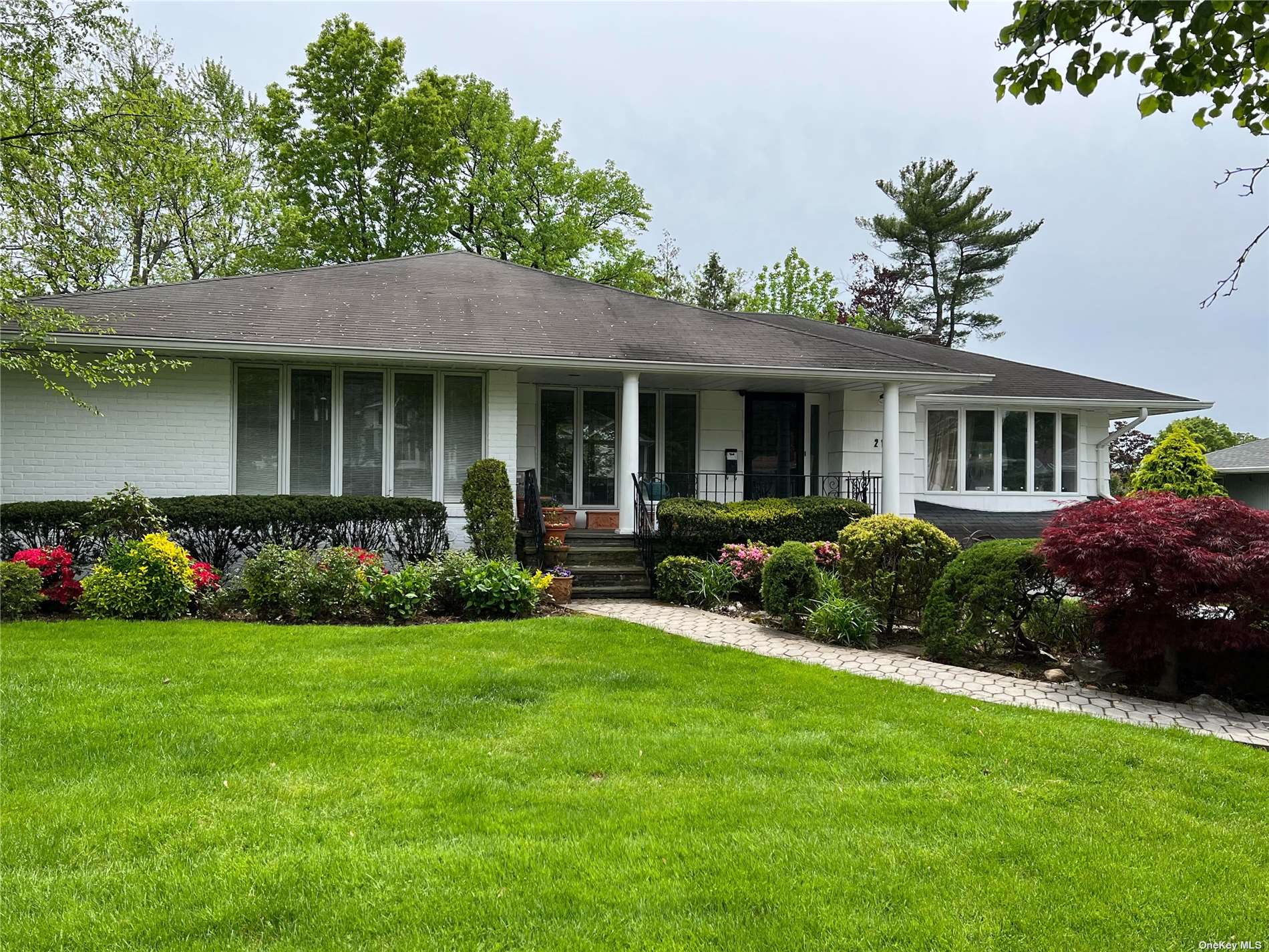 #1 photo, 216 Robby Lane, 长岛 曼哈塞特 Manhasset Hills , NY 11040