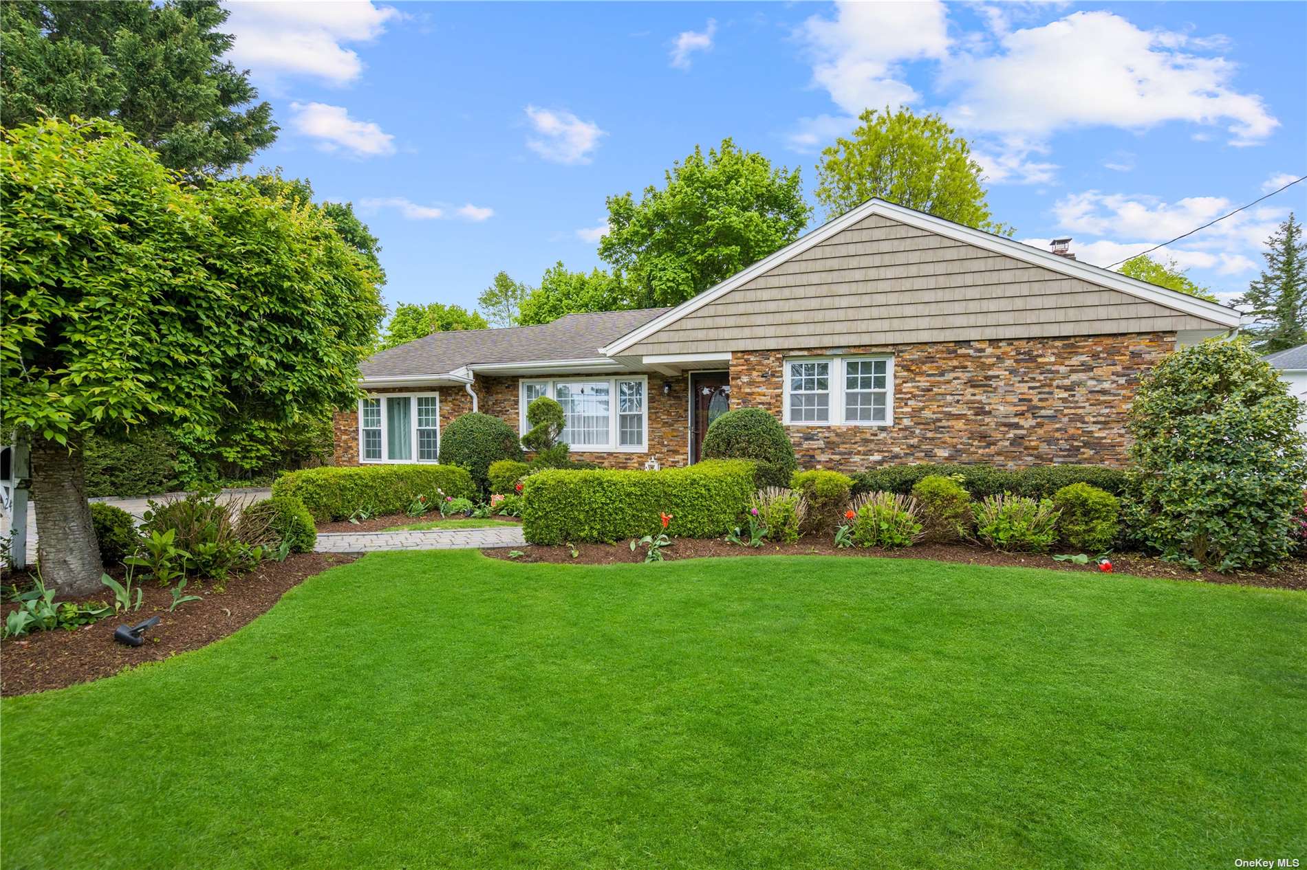 #1 photo, 24 Lindbergh Avenue, 长岛 格仑科夫 Glen Cove , NY 11542