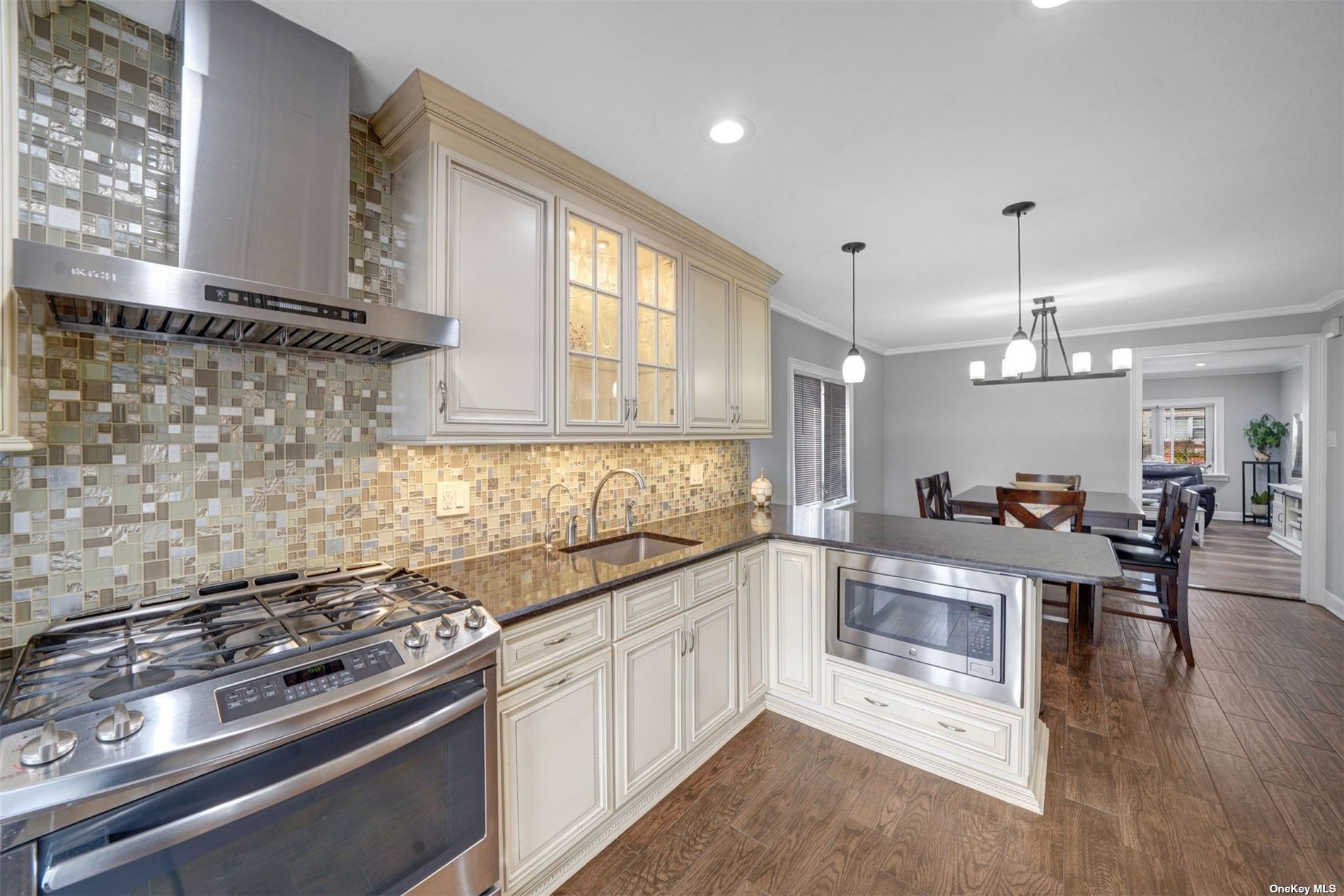 #1 photo, 32-25 202nd Street, কুইন্‌স Flushing , NY 11361