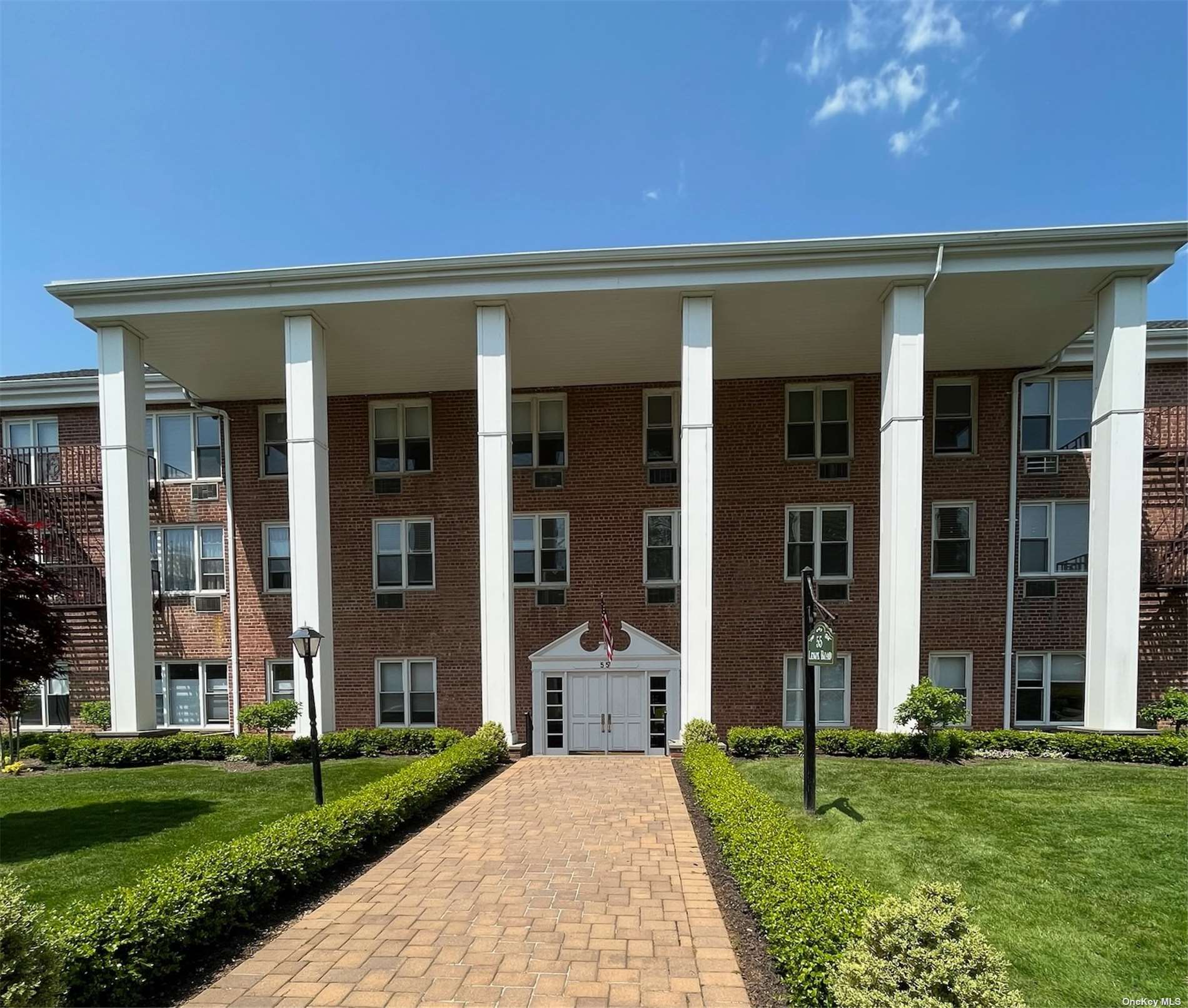 #1 photo, 55 Lenox Road, ナッソー郡 Rockville Centre , NY 11570