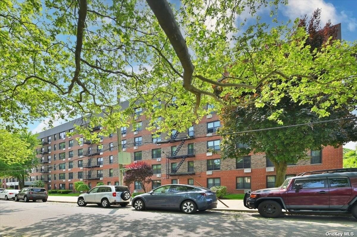 #1 photo, 209-10 41 Avenue, 皇后区 贝塞 Bayside , NY 11361