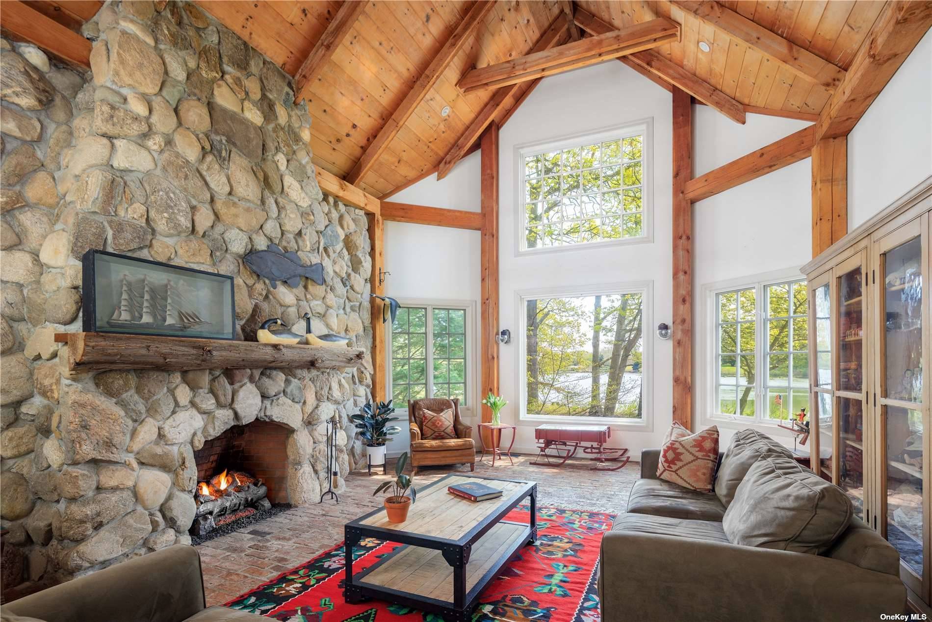 #1 photo, 148E N Ferry Road, 东长岛 谢尔特艾兰 Shelter Island Heights , NY 11964