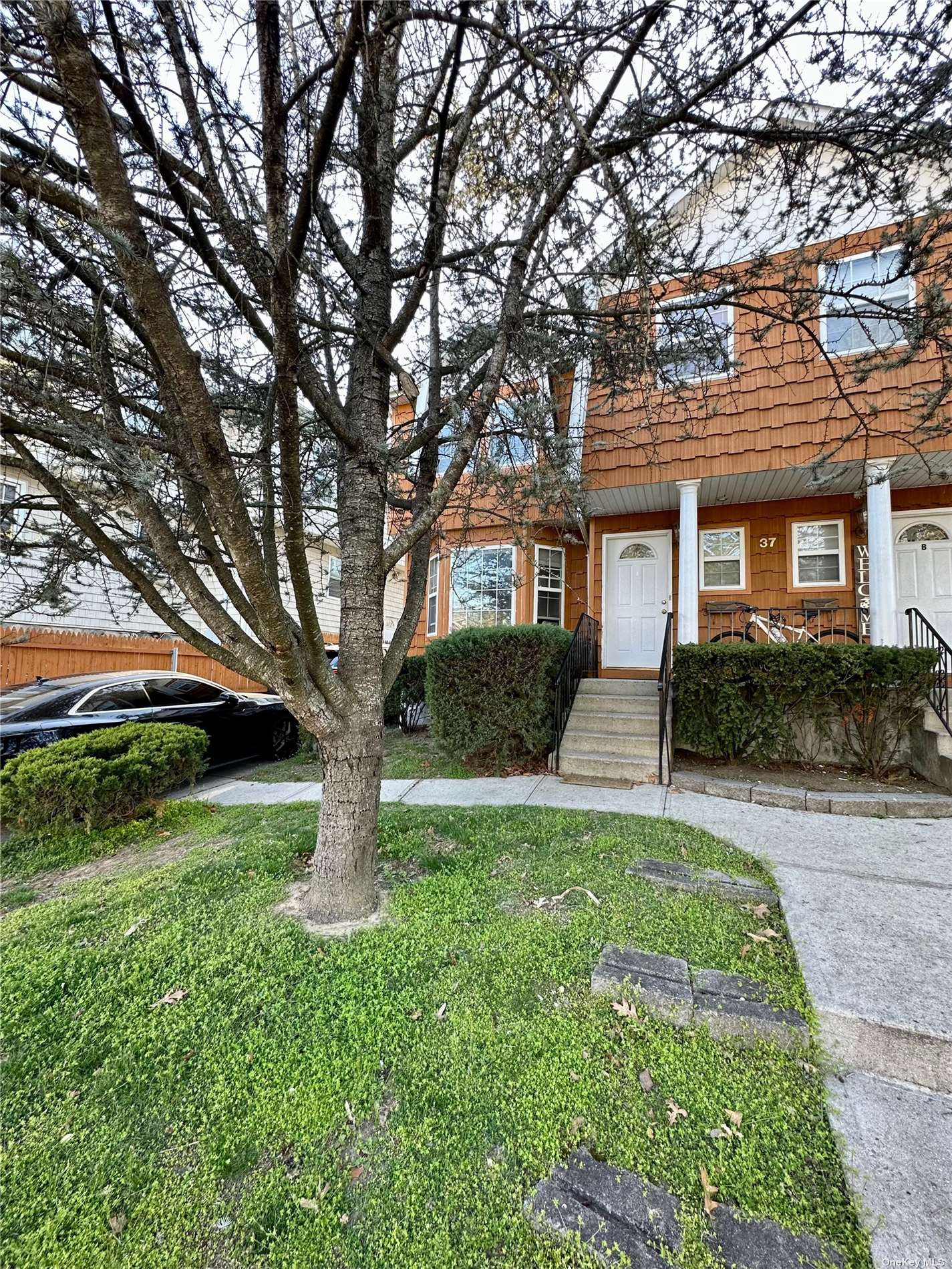 #1 photo, 37 Hickory Road, 长岛 华盛顿港 Port Washington , NY 11050