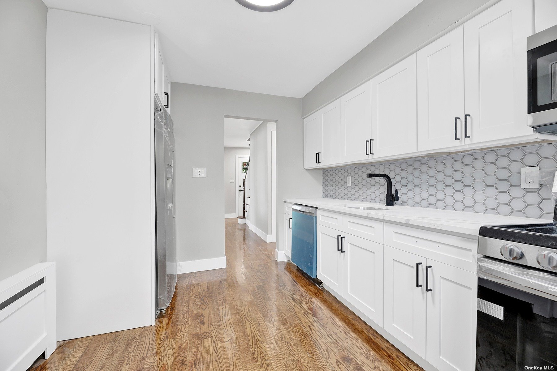 #1 photo, 472 Greengrove Avenue, 长岛 Uniondale , NY 11553