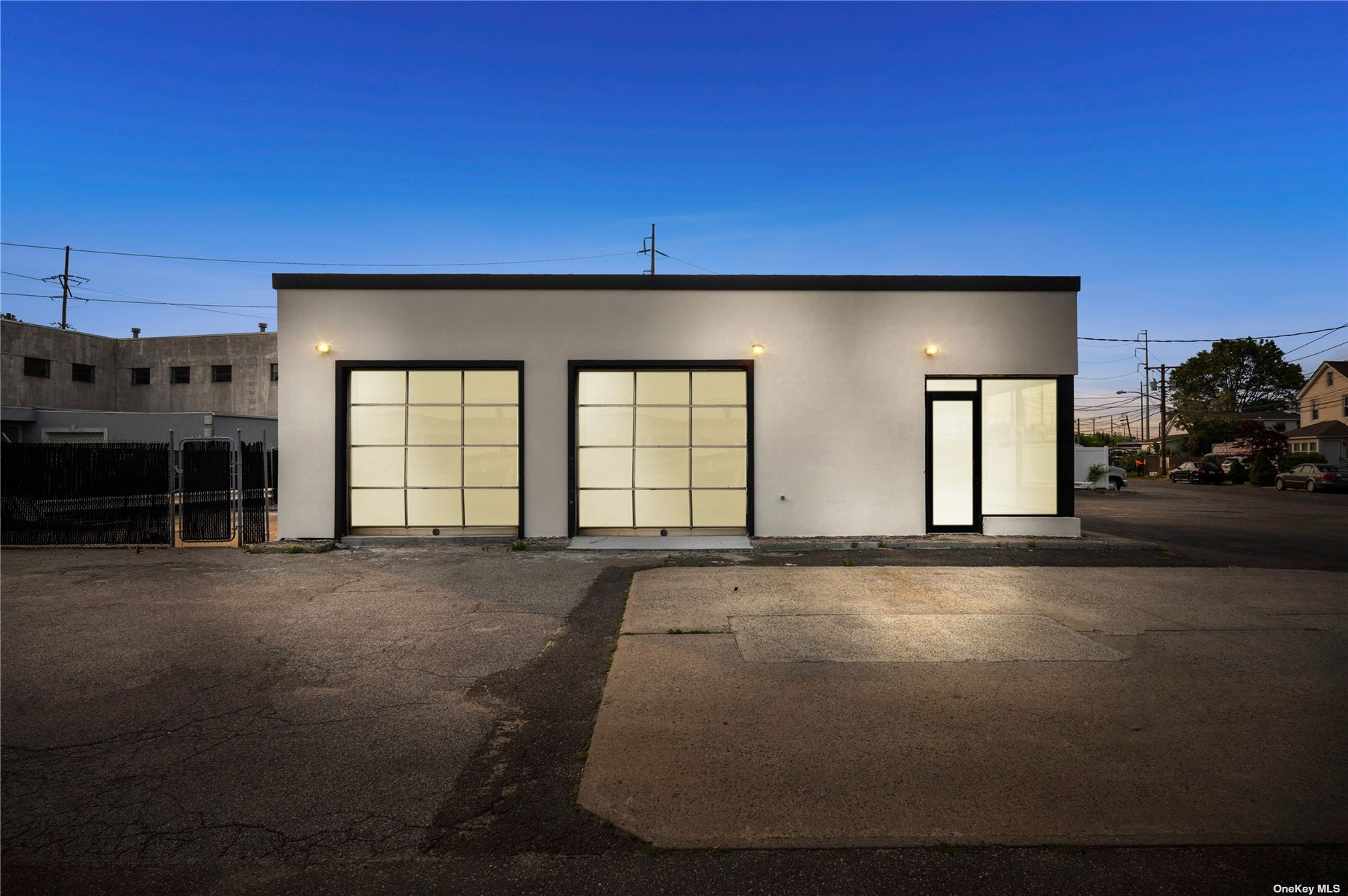 #1 photo, 88 Woodbury Road, 长岛 Hicksville , NY 11801