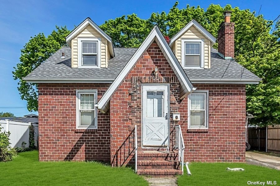 #1 photo, 1 Yoakum Avenue, 东长岛 South Farmingdale , NY 11735