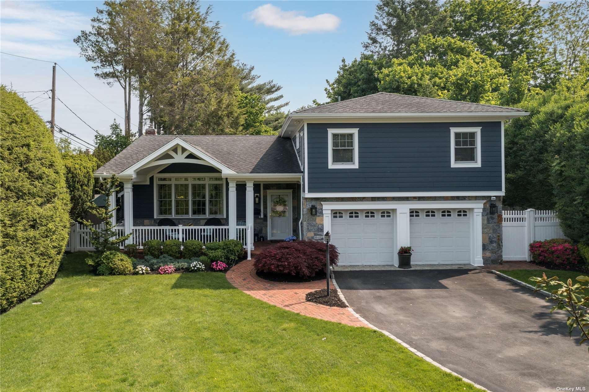 #1 photo, 864 Buckley Place, Westbury , NY 11590