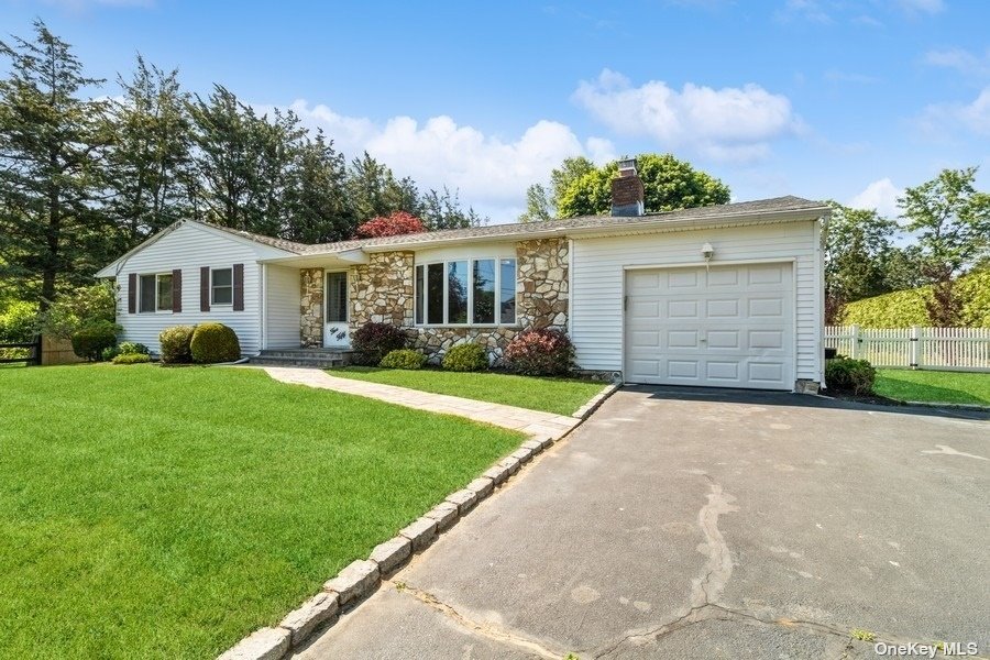 #1 photo, 550 Fanning Road, 东长岛 New Suffolk , NY 11956