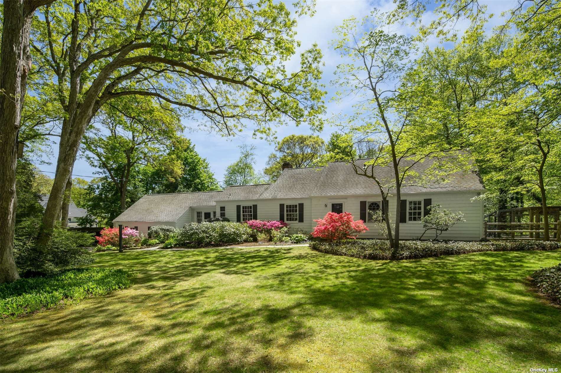 #1 photo, 6 Westbrook Court, 东长岛 Greenlawn , NY 11740