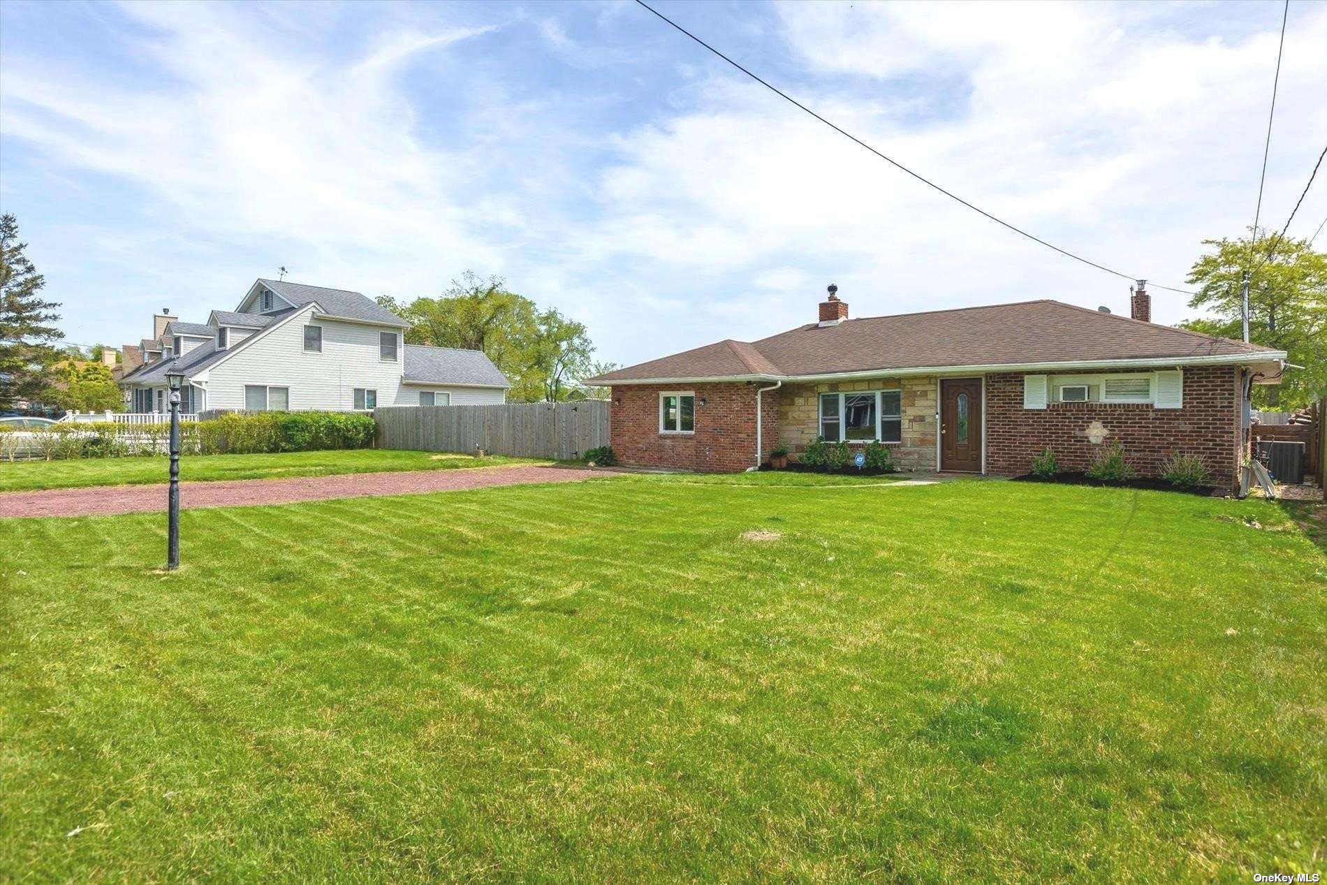 #1 photo, 70 Trafalgar Drive, Shirley , NY 11967