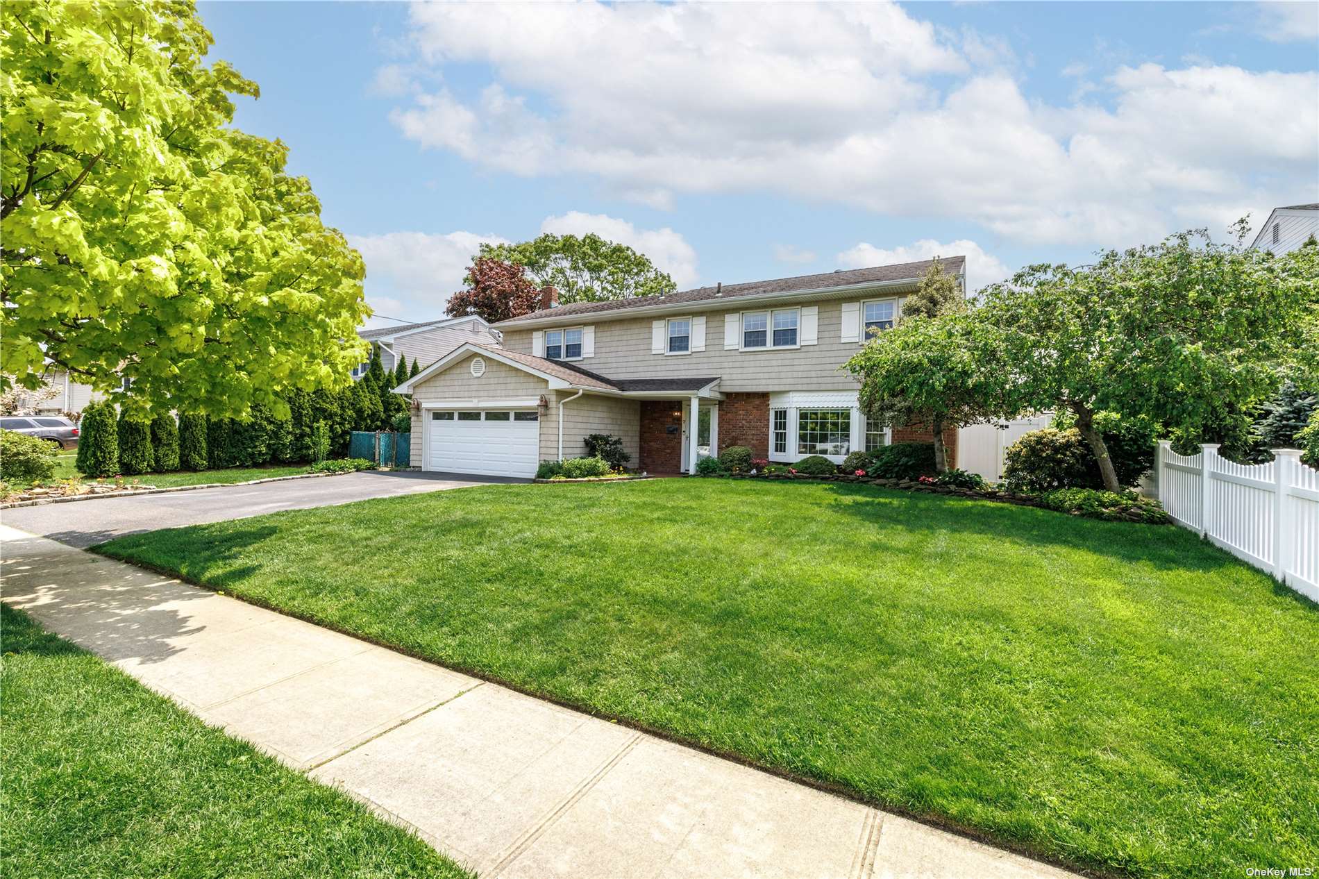 #1 photo, 7 Ensign Lane, 长岛 Massapequa , NY 11758