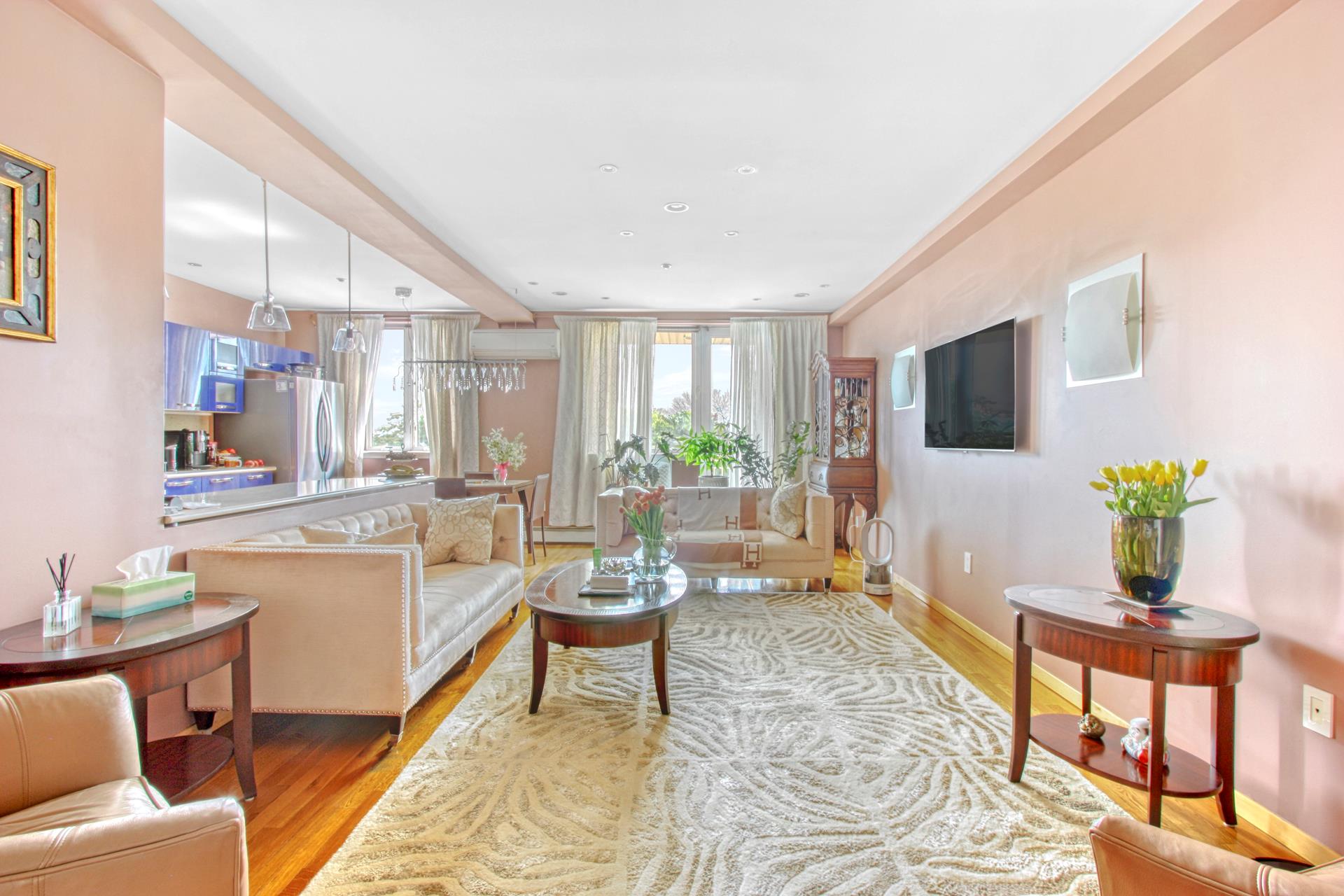 #1 photo, 2806 East 23rd Street, 布鲁克林 Sheepshead Bay , NY 11235