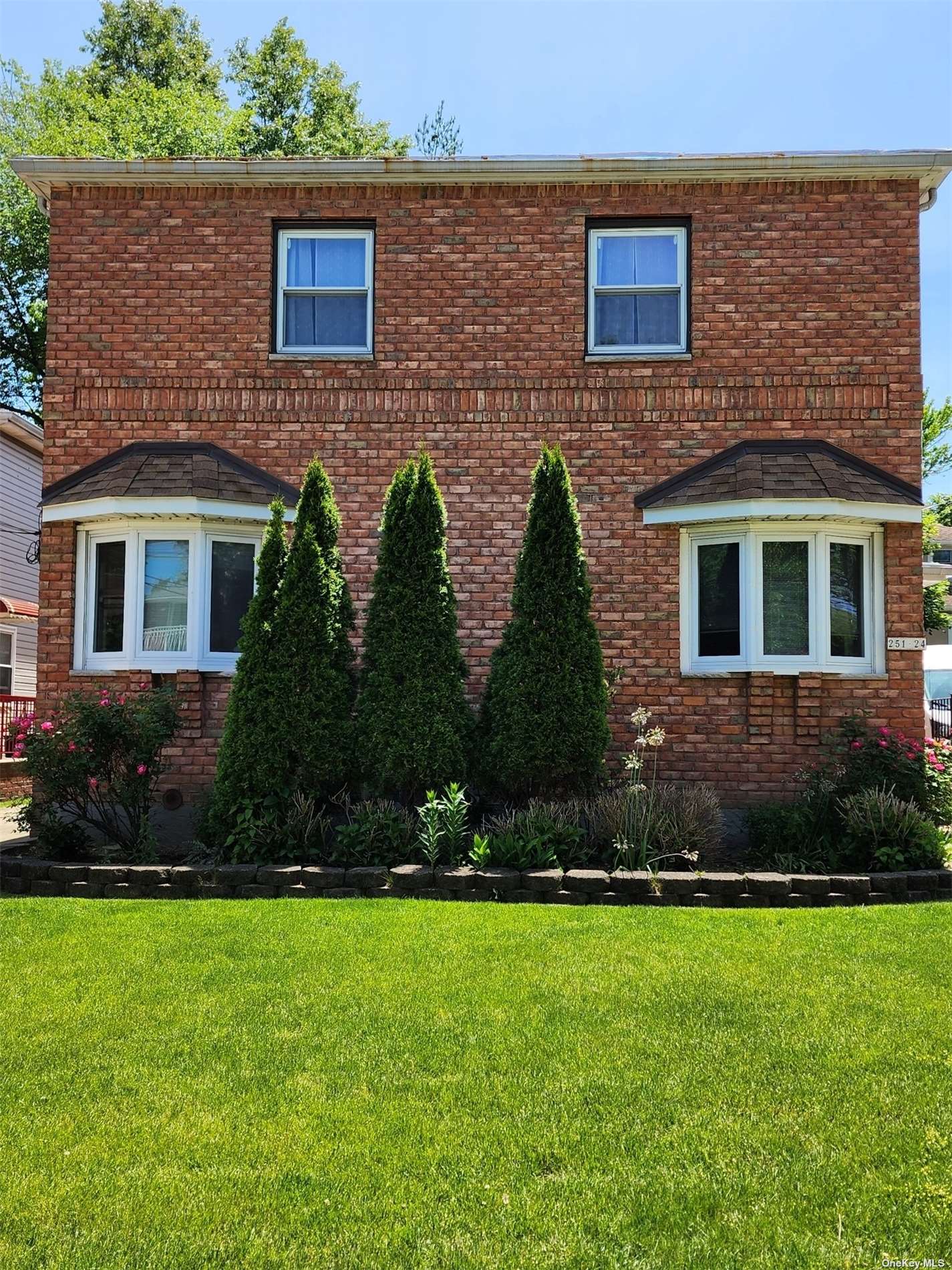 #1 photo, 251-24 57th Avenue, 皇后区 小颈 Little Neck , NY 11362