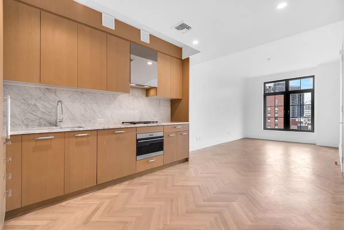 #1 photo, 300 West 122nd Street, 曼哈顿 哈莱姆区 Upper Manhattan , NY 10027