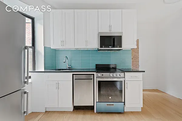 #1 photo, 332 E 4th Street, 曼哈顿 格林威治村 E. Greenwich Village , NY 10009