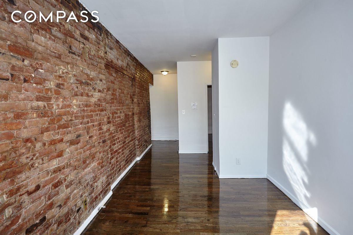 #1 photo, 107 Saint Marks Place, 曼哈顿 格林威治村 E. Greenwich Village , NY 10009