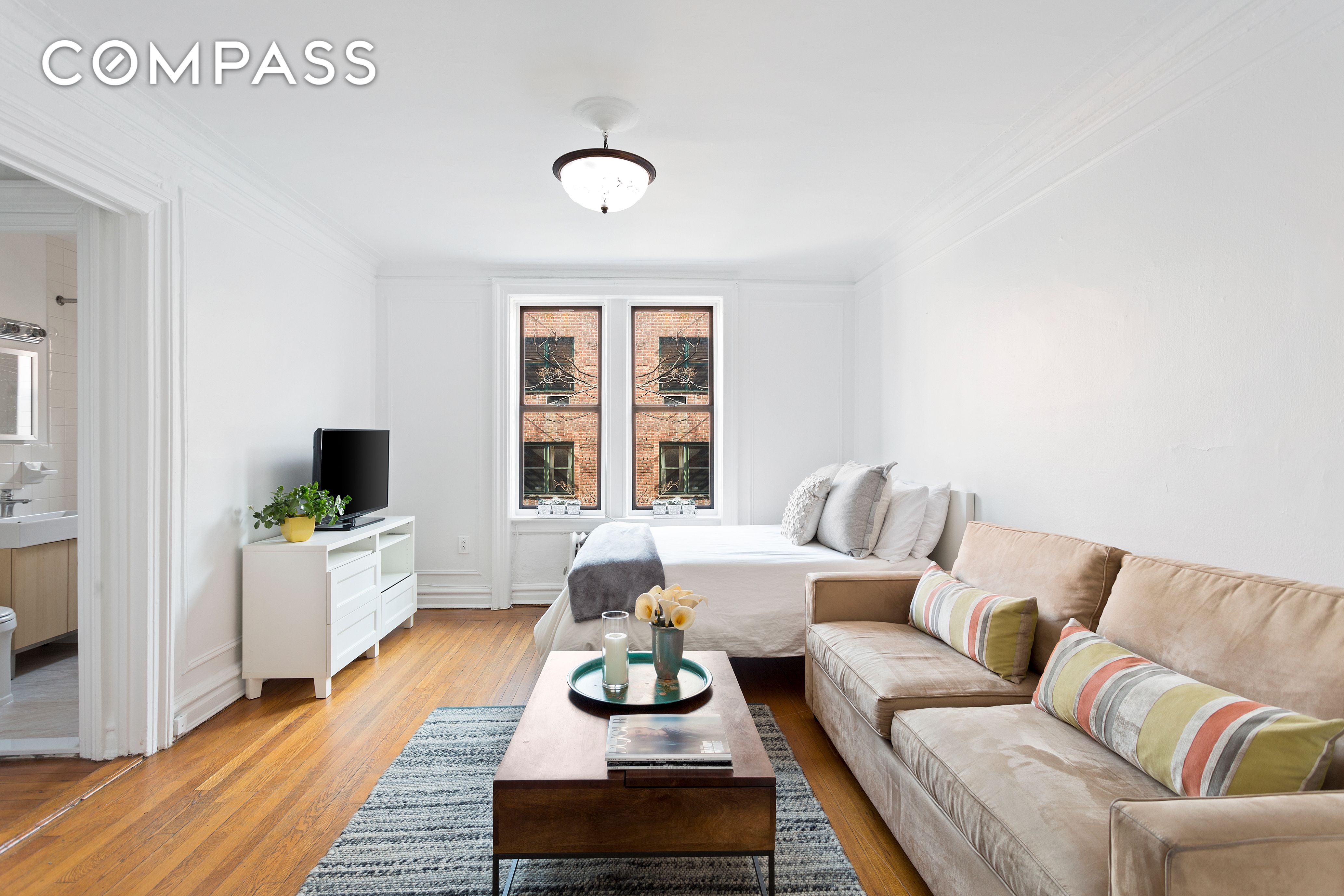 #1 photo, 319 W 18th Street, 曼哈顿 切尔西 Chelsea , NY 10011