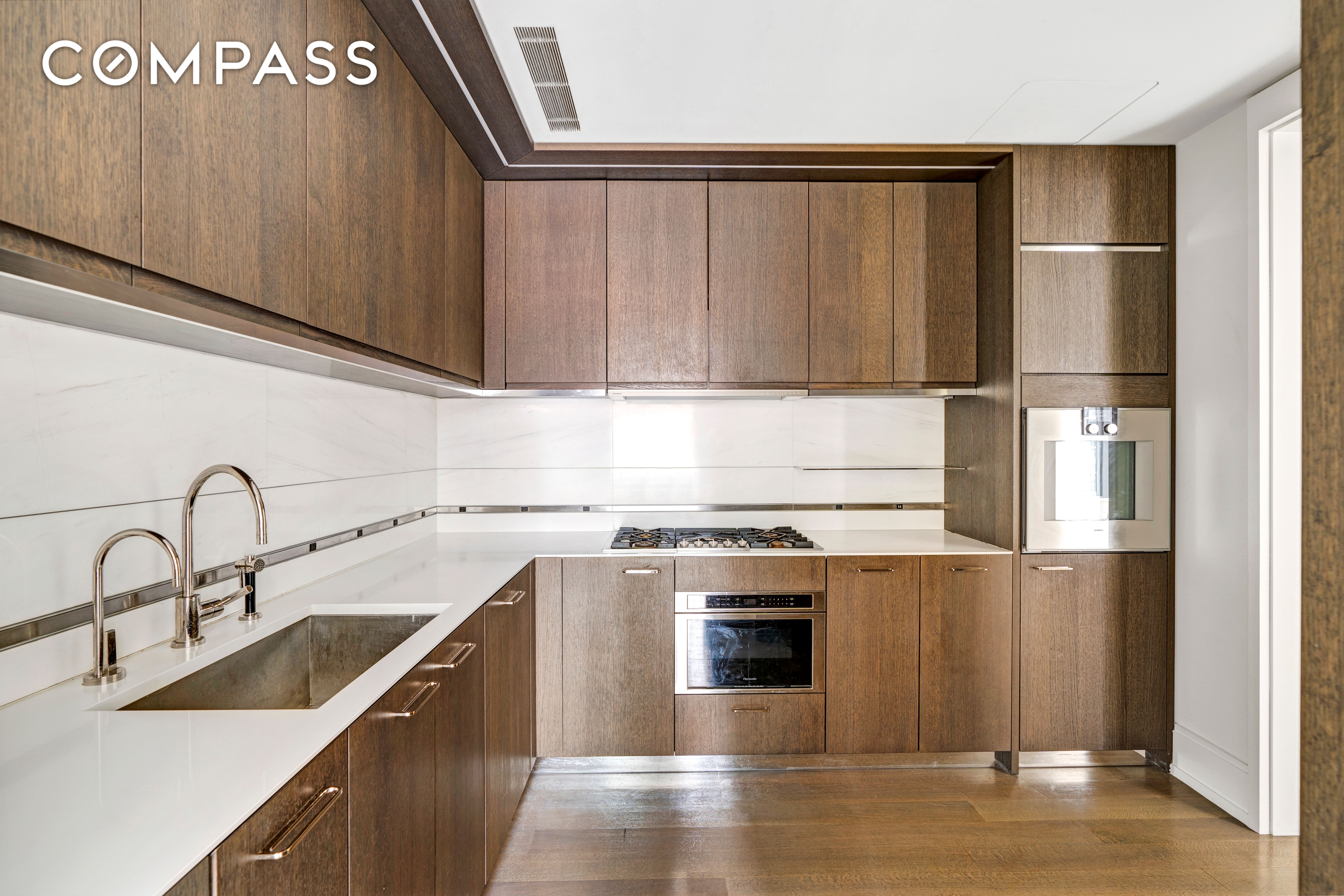 #1 photo, 301 E 50th Street, 曼哈顿 中城东区 Turtle Bay , NY 10022