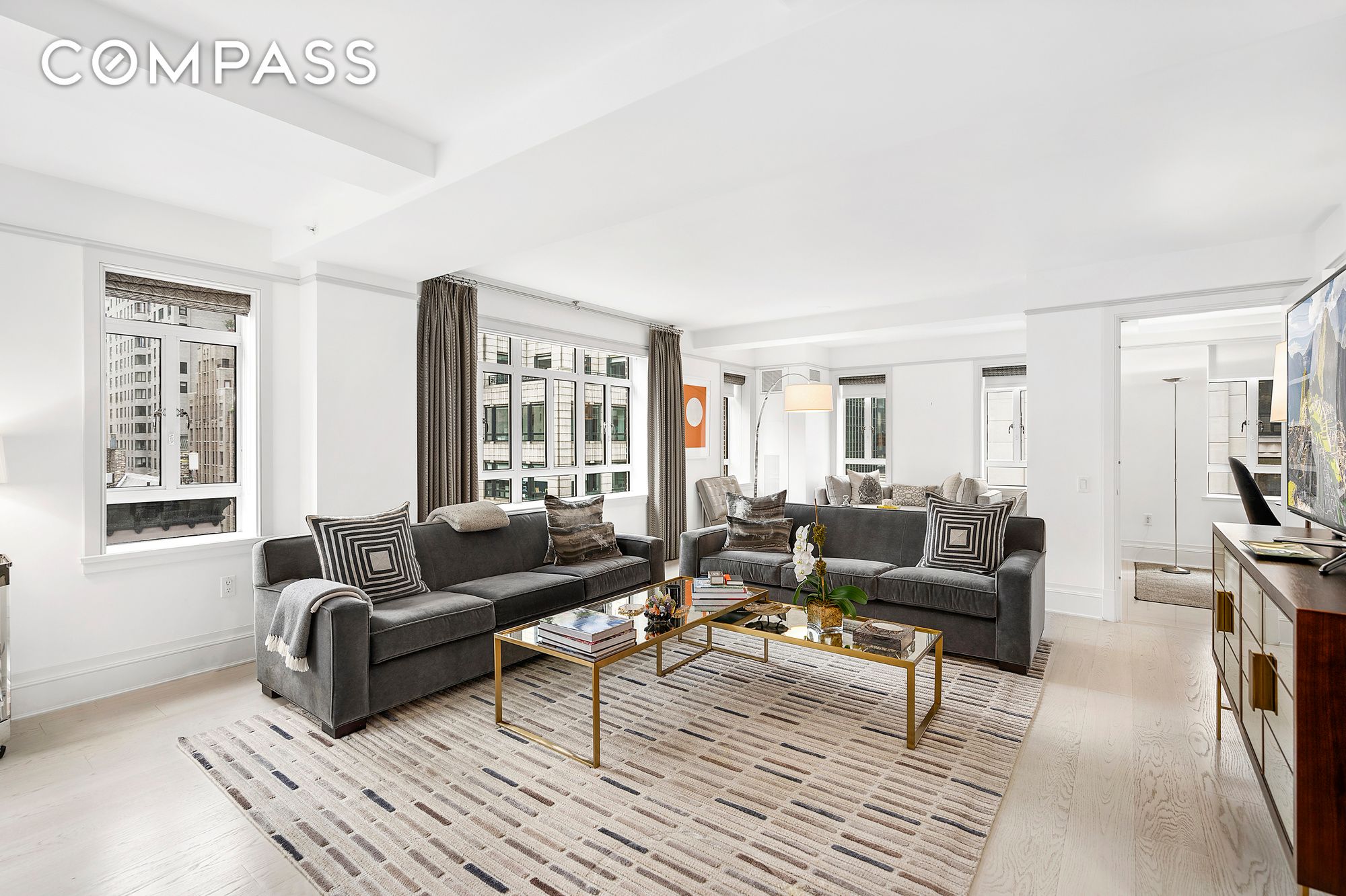 #1 photo, 21 E 61st Street, 曼哈顿 上东城 Upper East Side , NY 10065