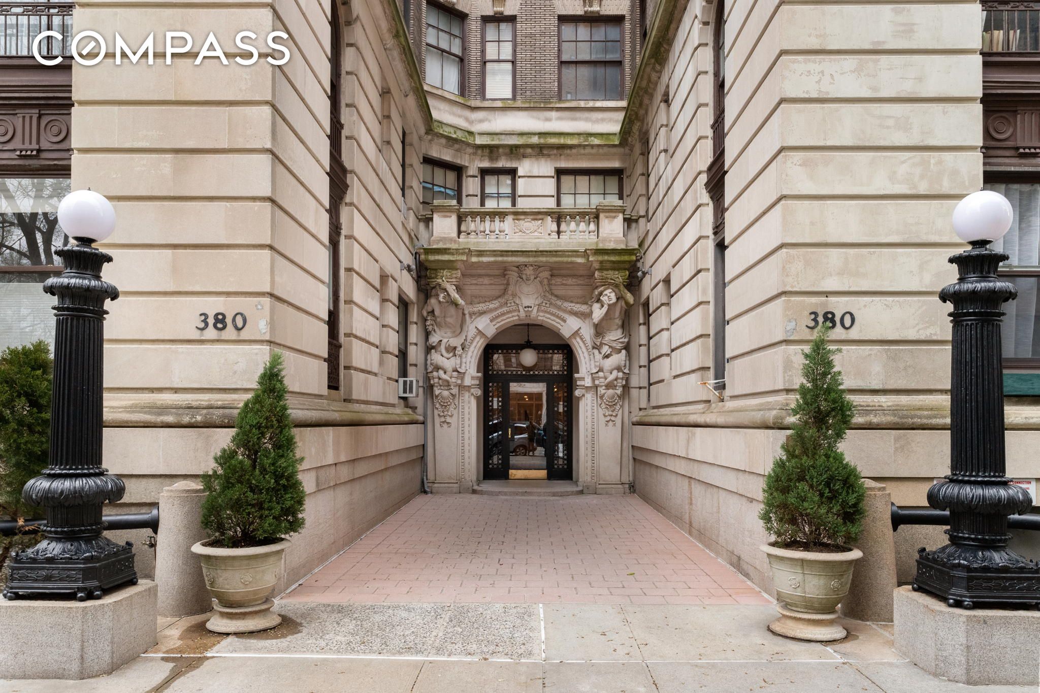 #1 photo, 380 Riverside Drive, مانهاتن Morningside Heights , NY 10025