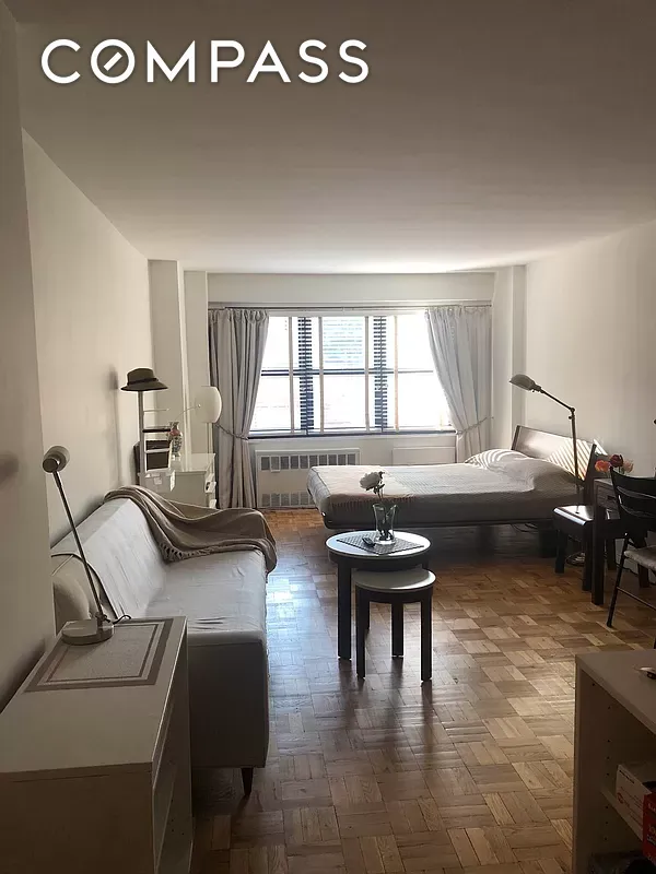 #1 photo, 240 East 76th Street, 曼哈顿 Upper East Side , NY 10021