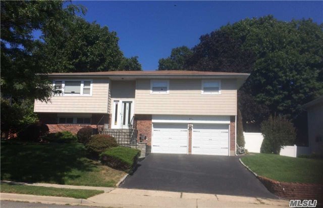 #1 photo, 57 Beaumont Drive, Plainview , NY 11803