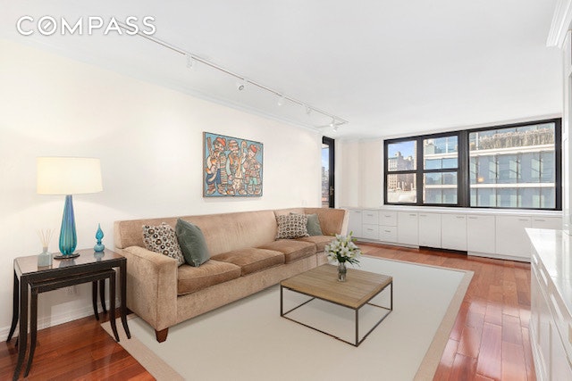 #1 photo, 130 East 18th Street, Gramercy Park , NY 10003