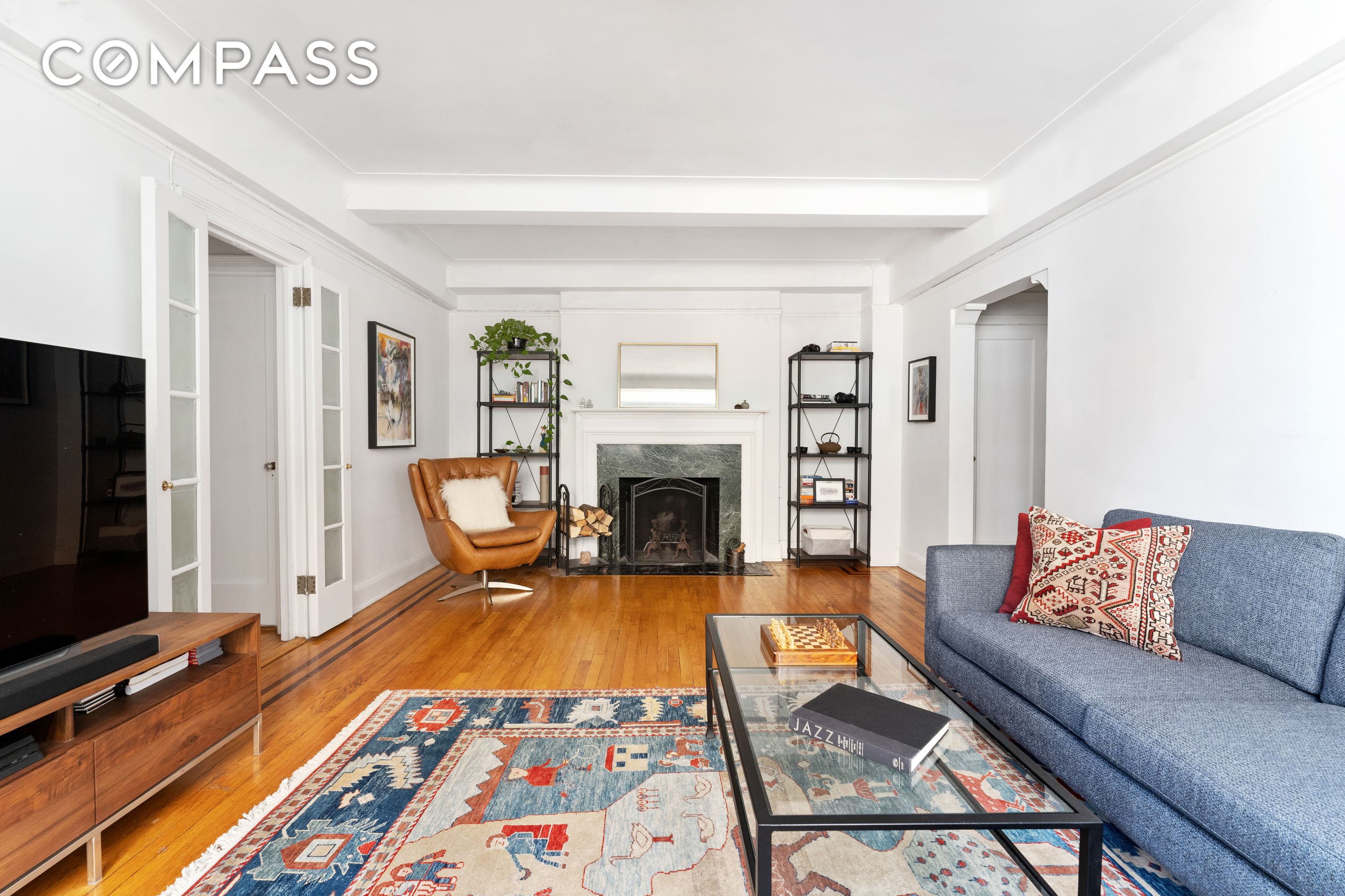 #1 photo, 235 East 22nd Street, Манхэттен ‖ Gramercy Park , NY 10010