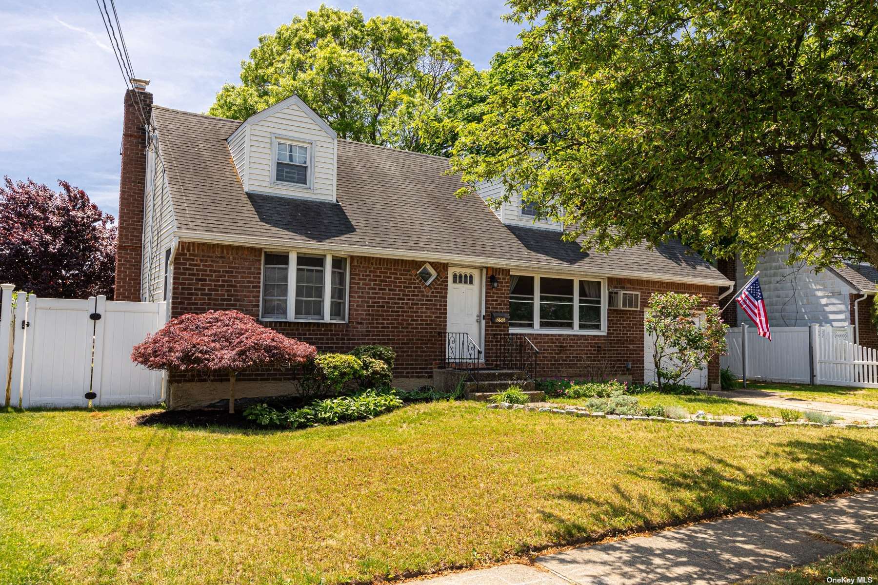 #1 photo, 256 N Cedar Street, Massapequa , NY 11758