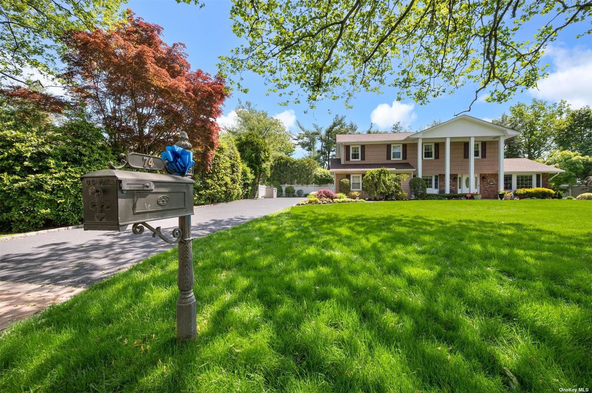 #1 photo, 74 Wintercress Lane, 东长岛 北港 East Northport , NY 11731