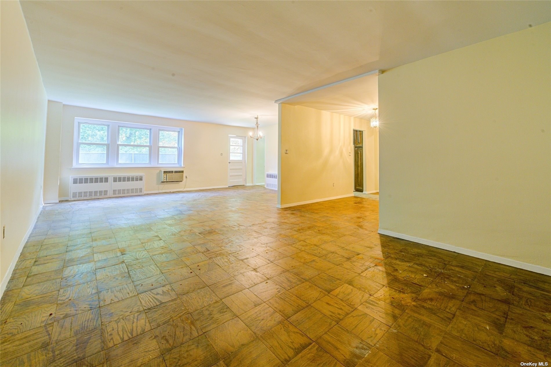 #1 photo, 30 Pearsall Avenue, 长岛 格仑科夫 Glen Cove , NY 11542
