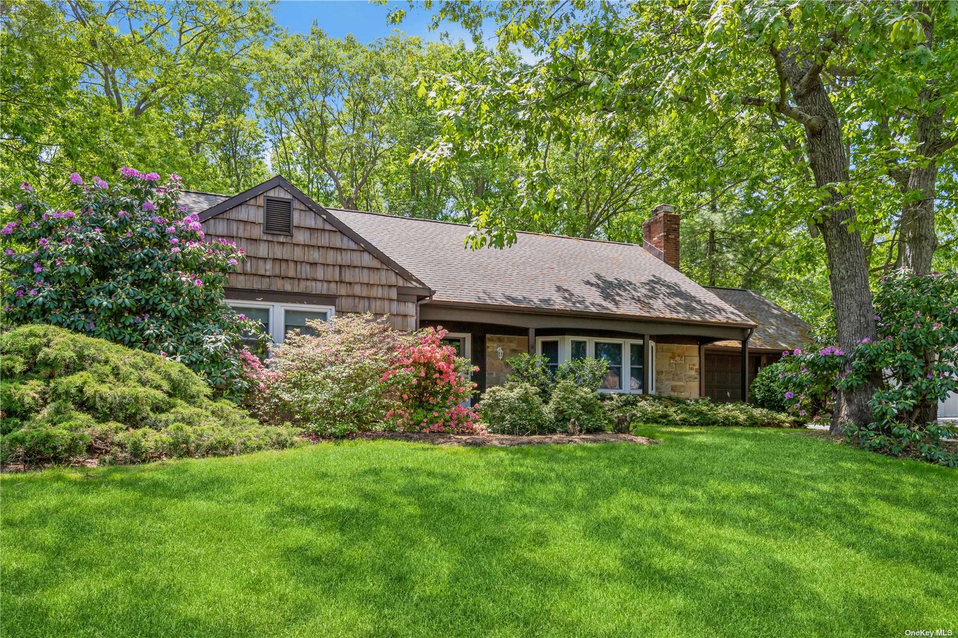 #1 photo, 10 Franko Lane, Setauket , NY 11733