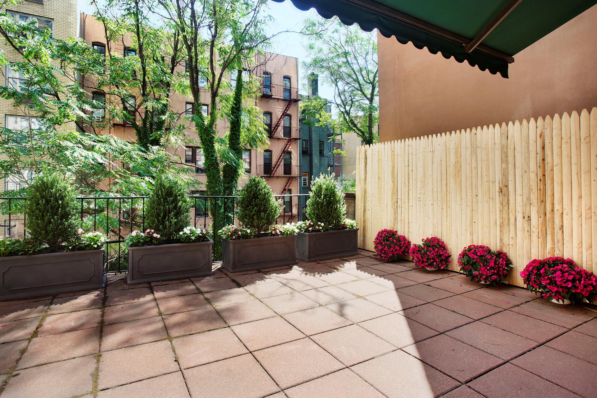 #1 photo, 350 E 84TH Street, 曼哈顿 上东城 Upper East Side , NY 10028