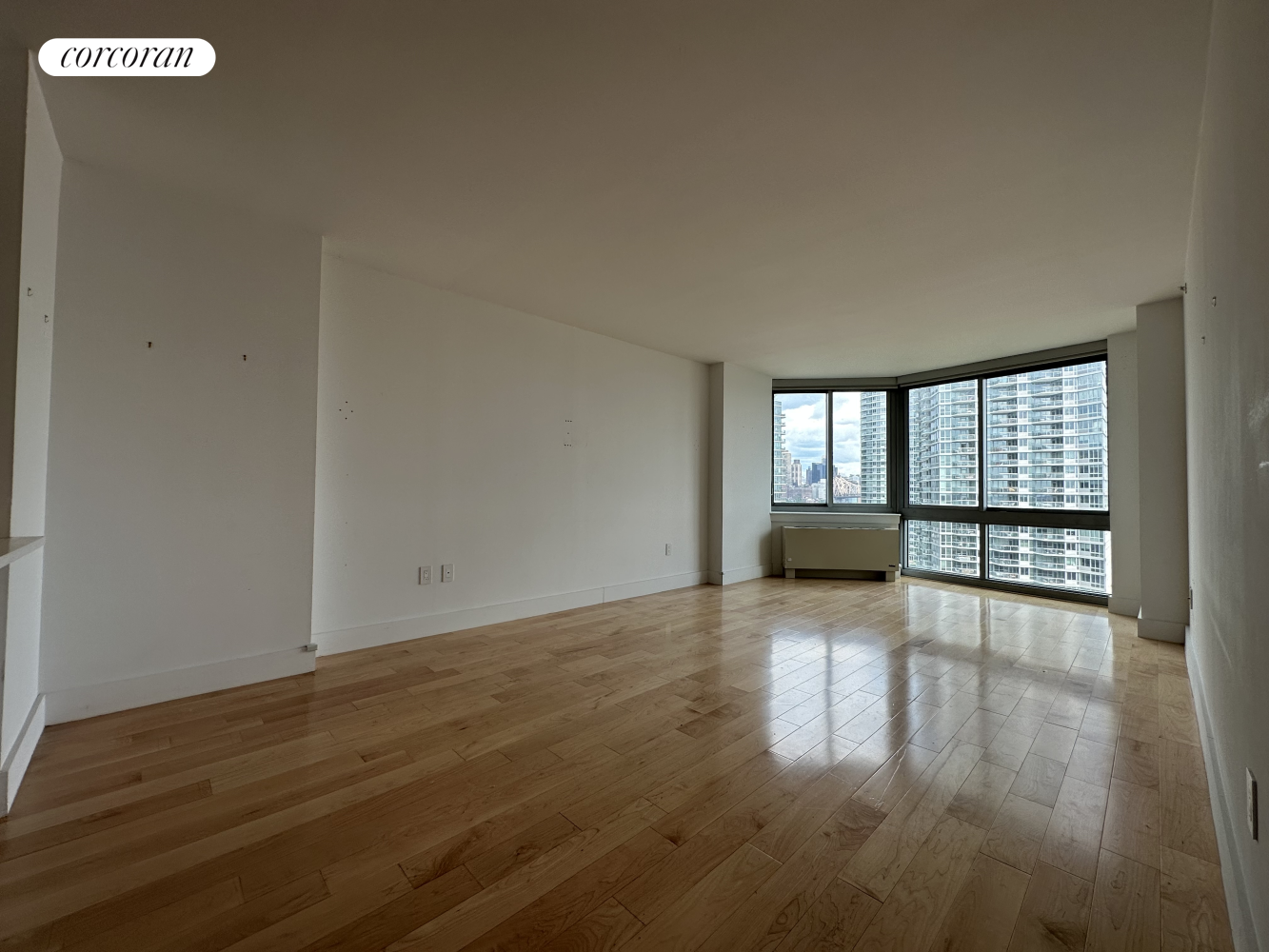 #1 photo, 4705 CENTER Boulevard, 뉴욕퀸즈 Long Island City , NY 11101