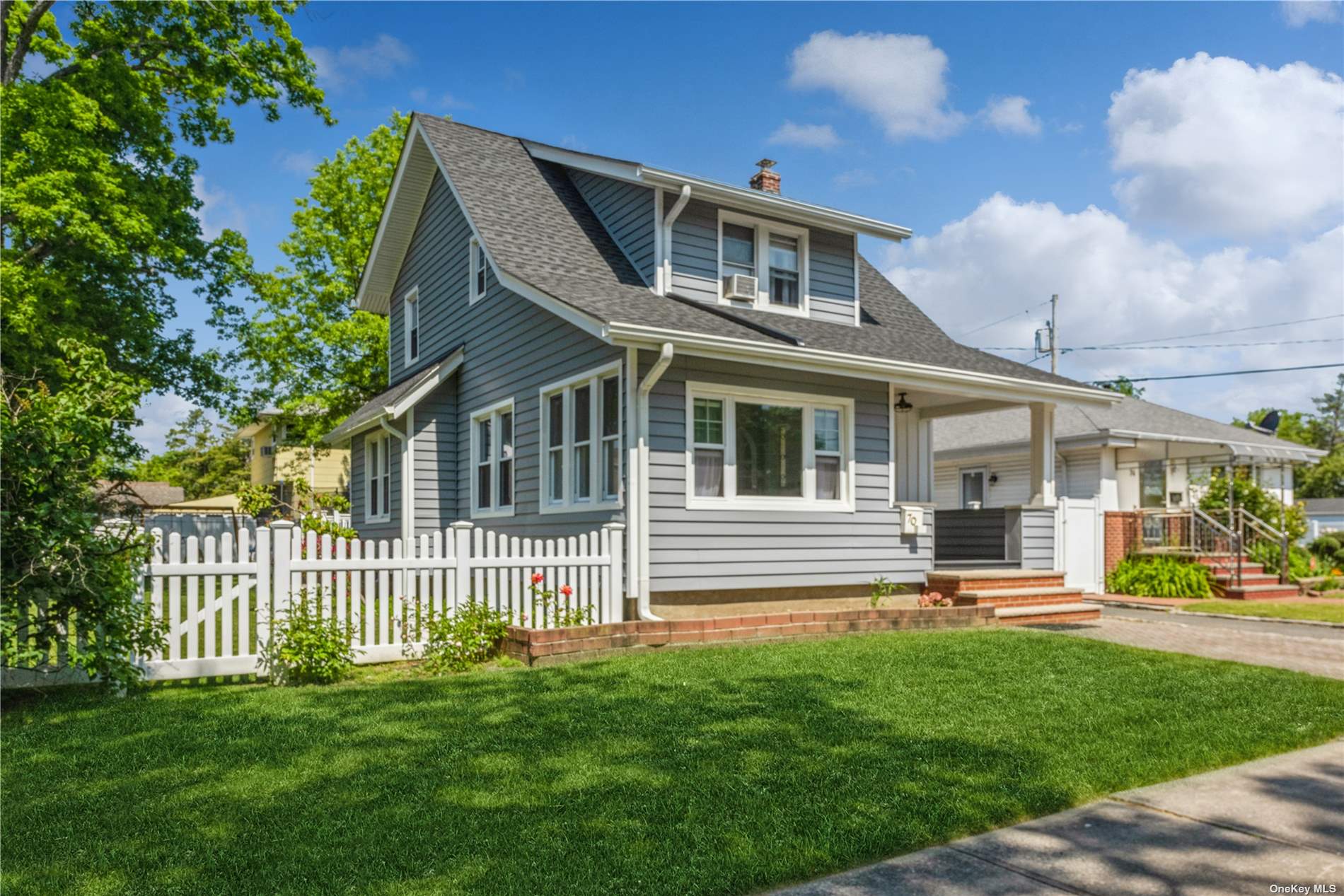 #1 photo, 70 N Grove Street, 长岛 Valley Stream , NY 11580