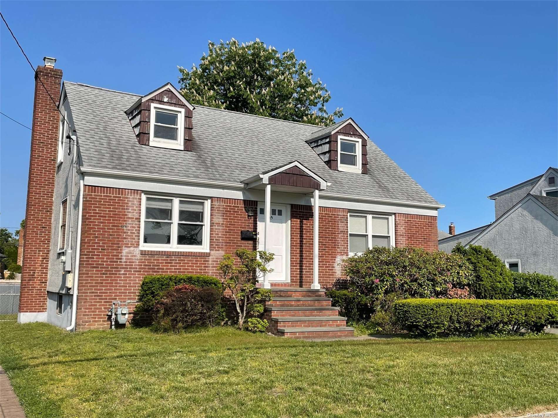 #1 photo, 15 Metropolitan Avenue, 长岛 North Bellmore , NY 11710