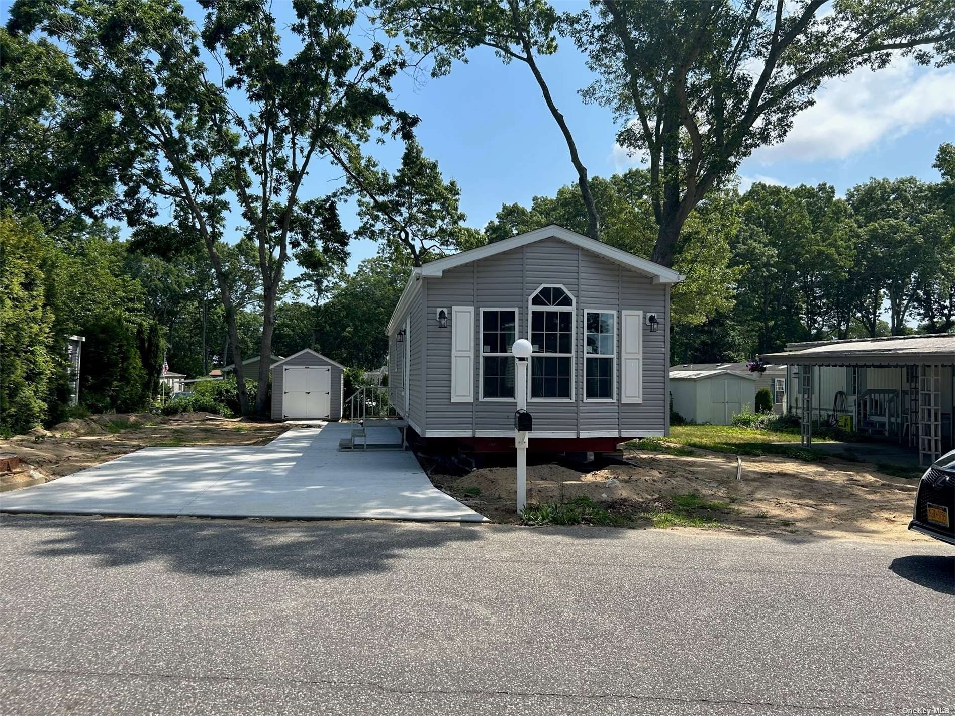 #1 photo, 1661-188 Old Country Road, Riverhead , NY 11901