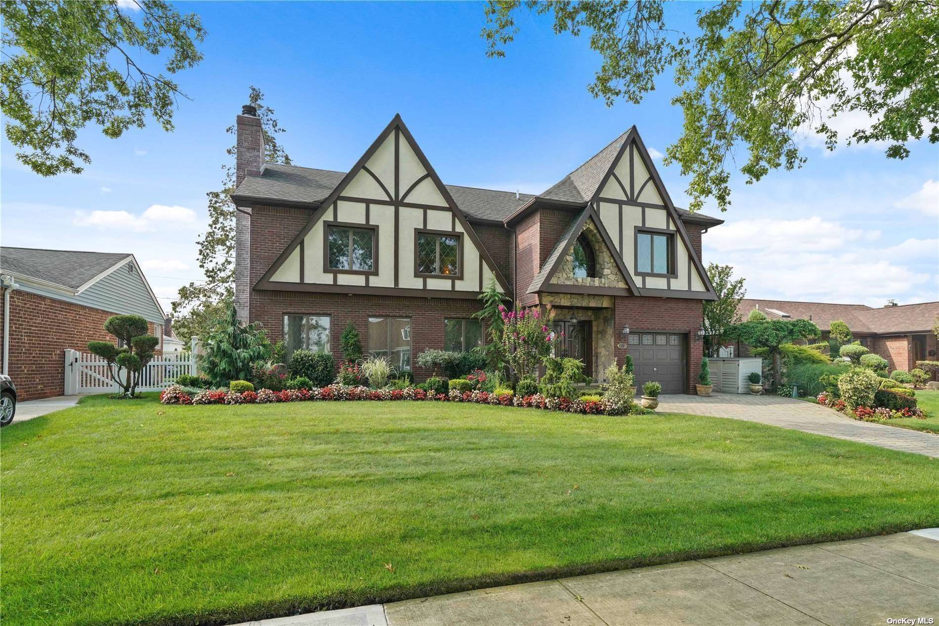 #1 photo, 765 Cypress Drive, 长岛 Franklin Square , NY 11010