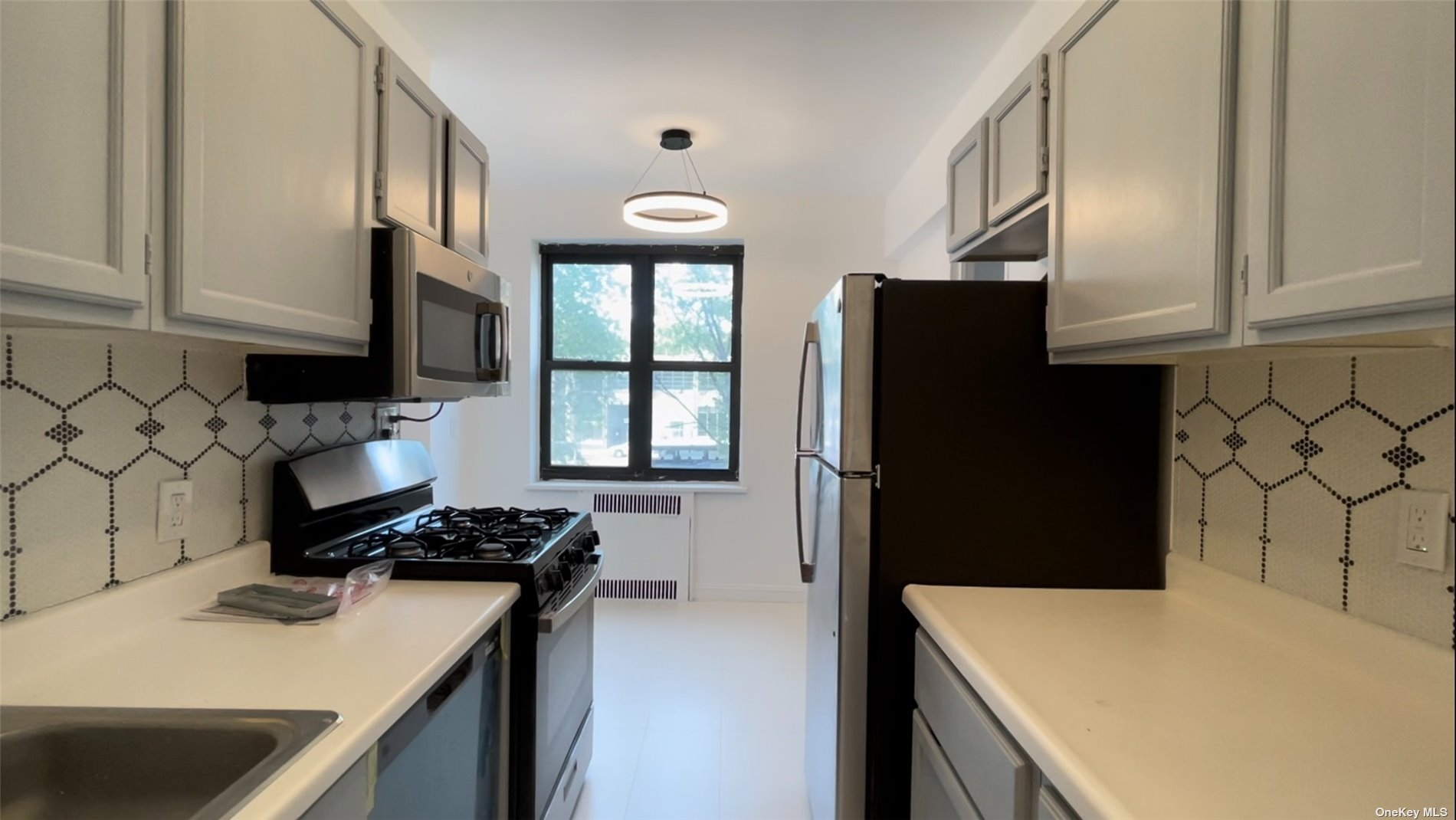 #1 photo, 98-120 Queens Boulevard, 皇后区 雷哥公园 Rego Park , NY 11374