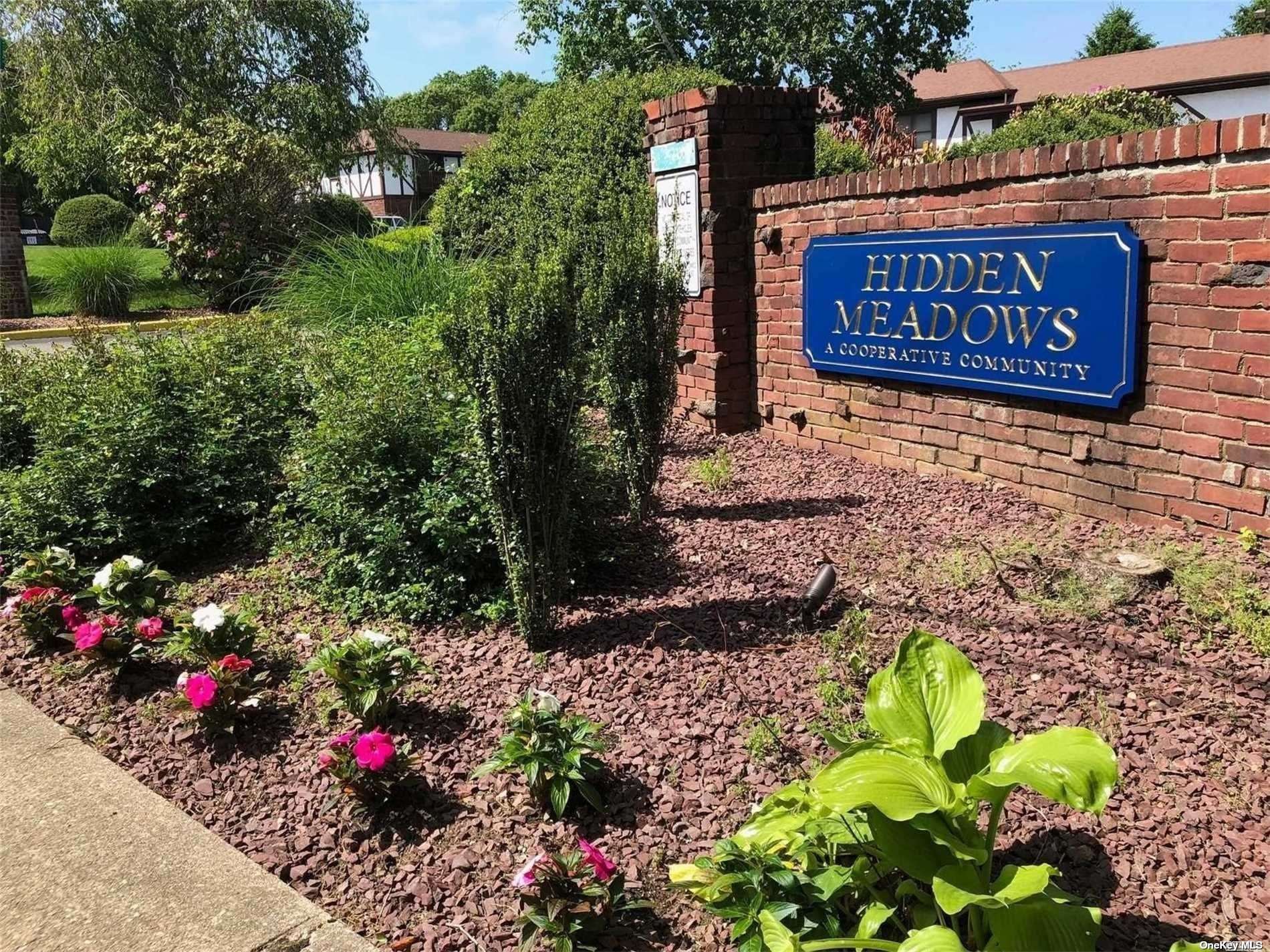 #1 photo, 75 Bailey Court, 东长岛 Middle Island , NY 11953