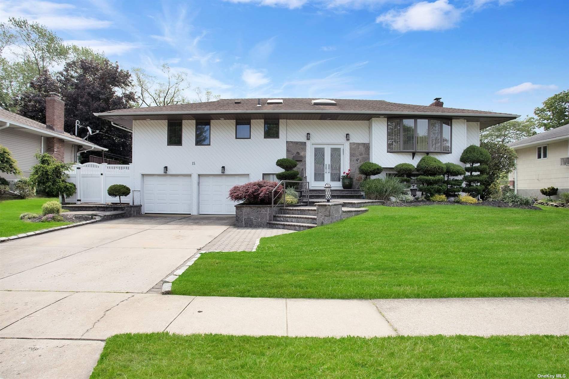 #1 photo, 15 Voorhis Drive, 长岛 贝斯佩奇 Old Bethpage , NY 11804